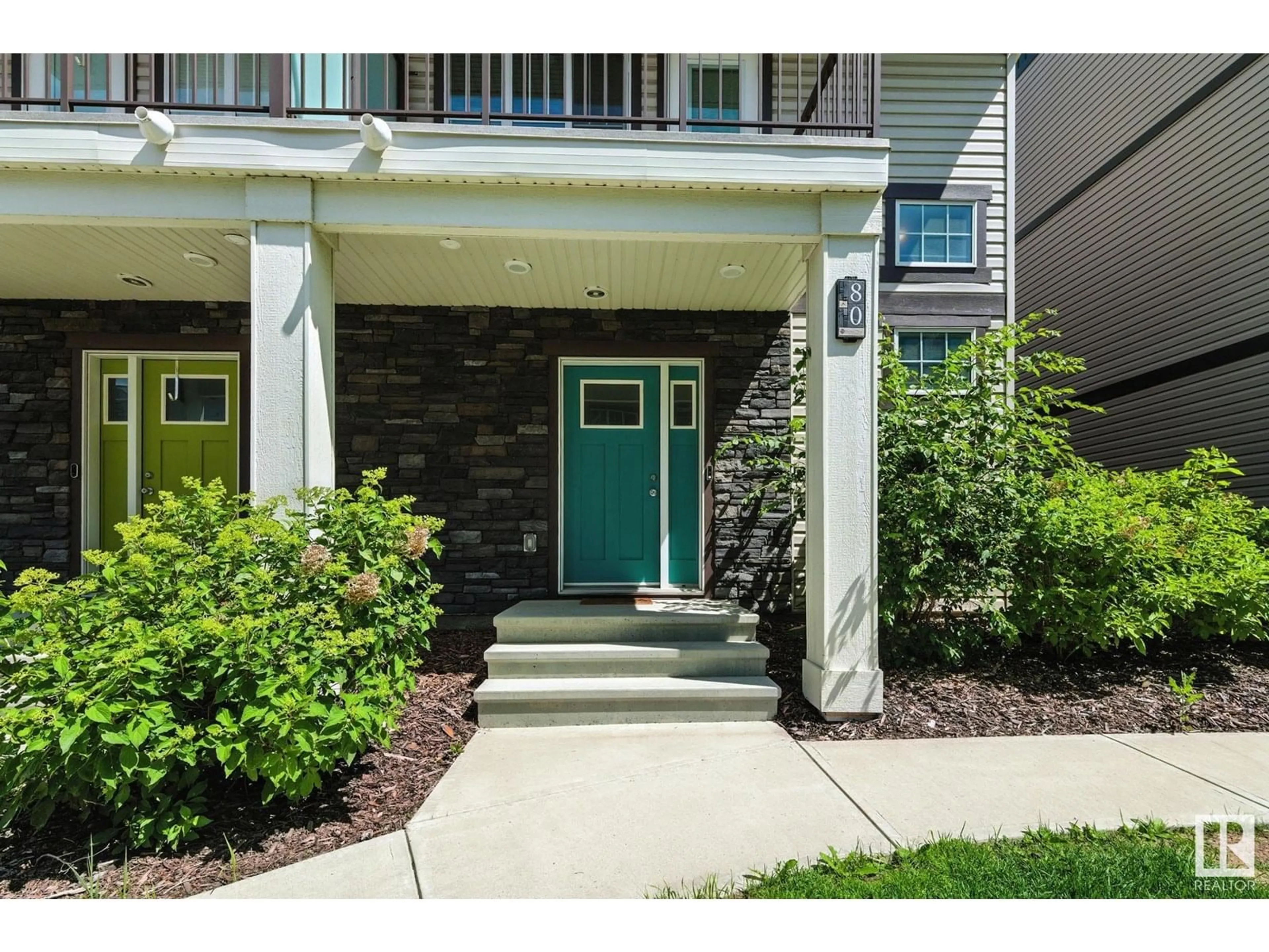 Indoor entryway for 80 165 CY BECKER BV, Edmonton Alberta T5Y3R4