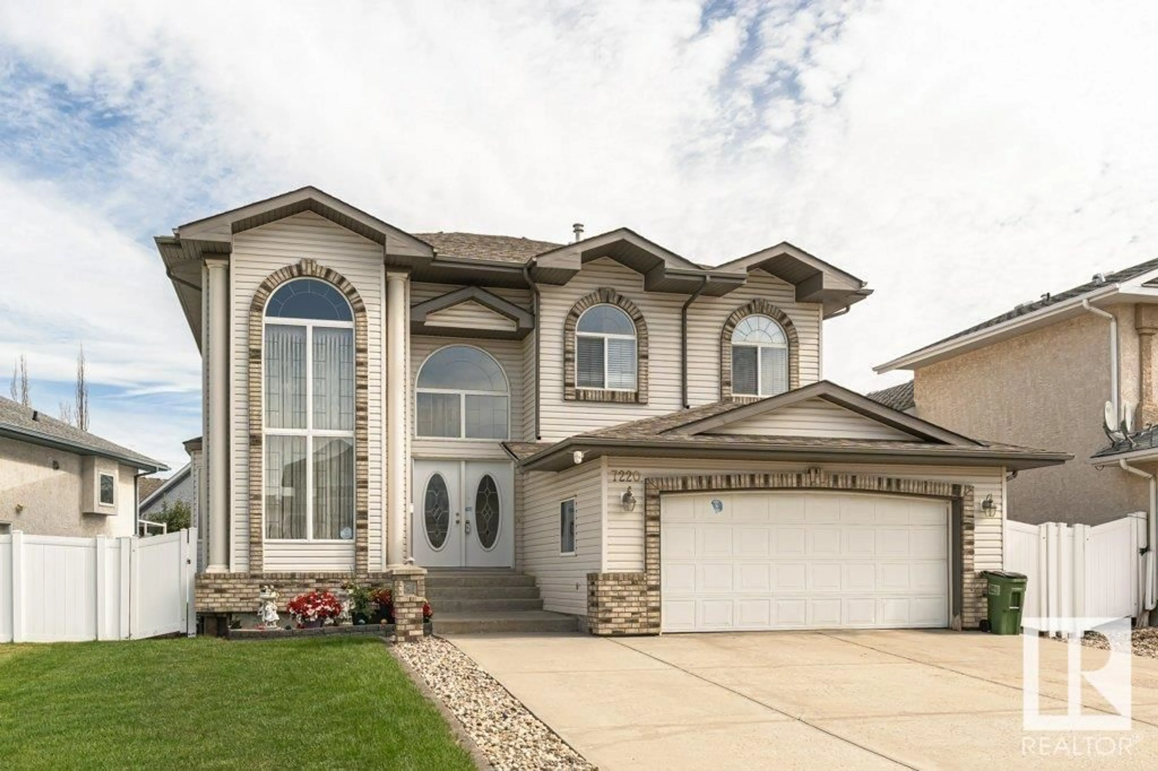 Home with vinyl exterior material, street for 7220 161 AV, Edmonton Alberta T5Z3T1