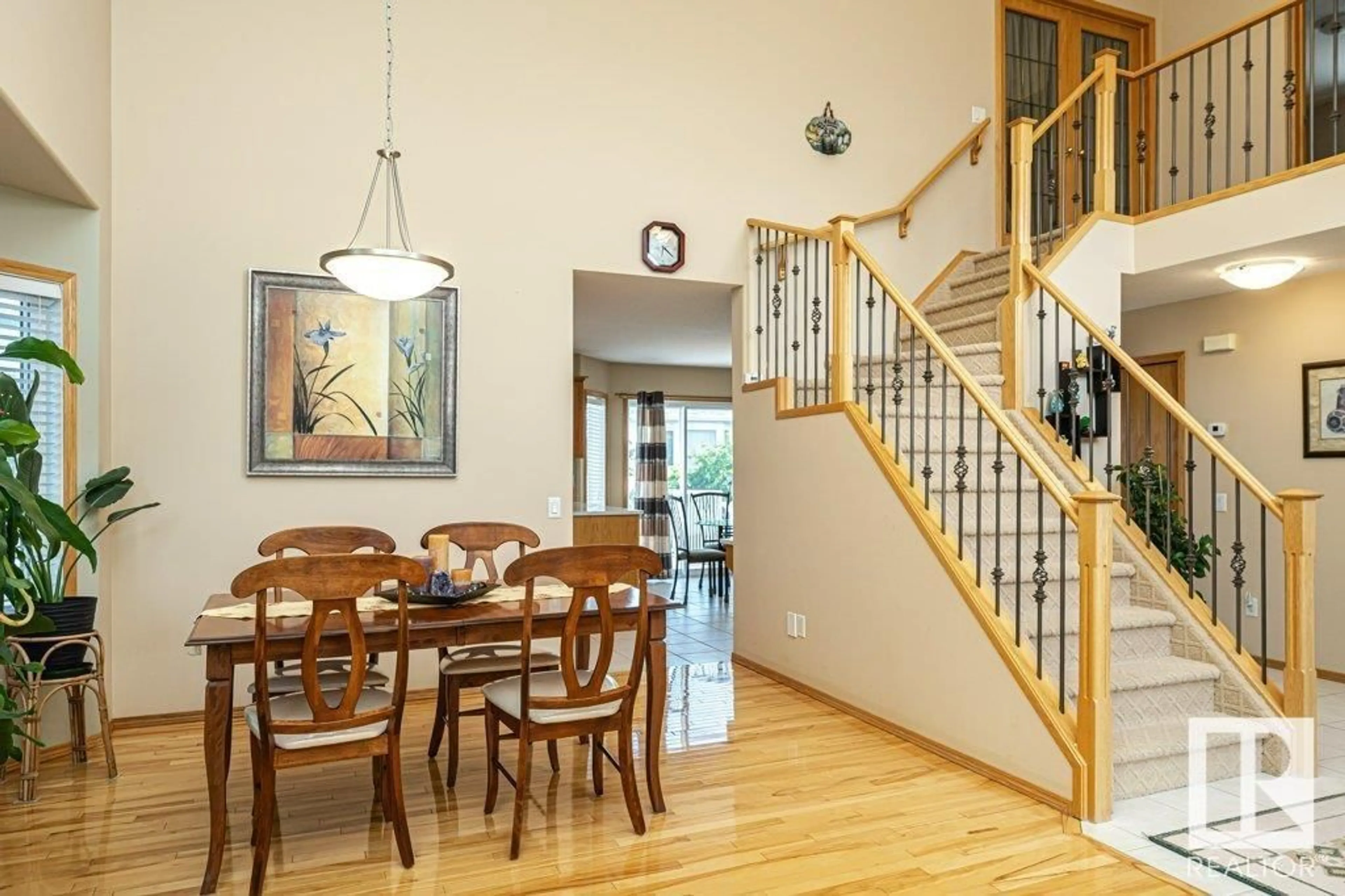Dining room, wood/laminate floor for 7220 161 AV, Edmonton Alberta T5Z3T1