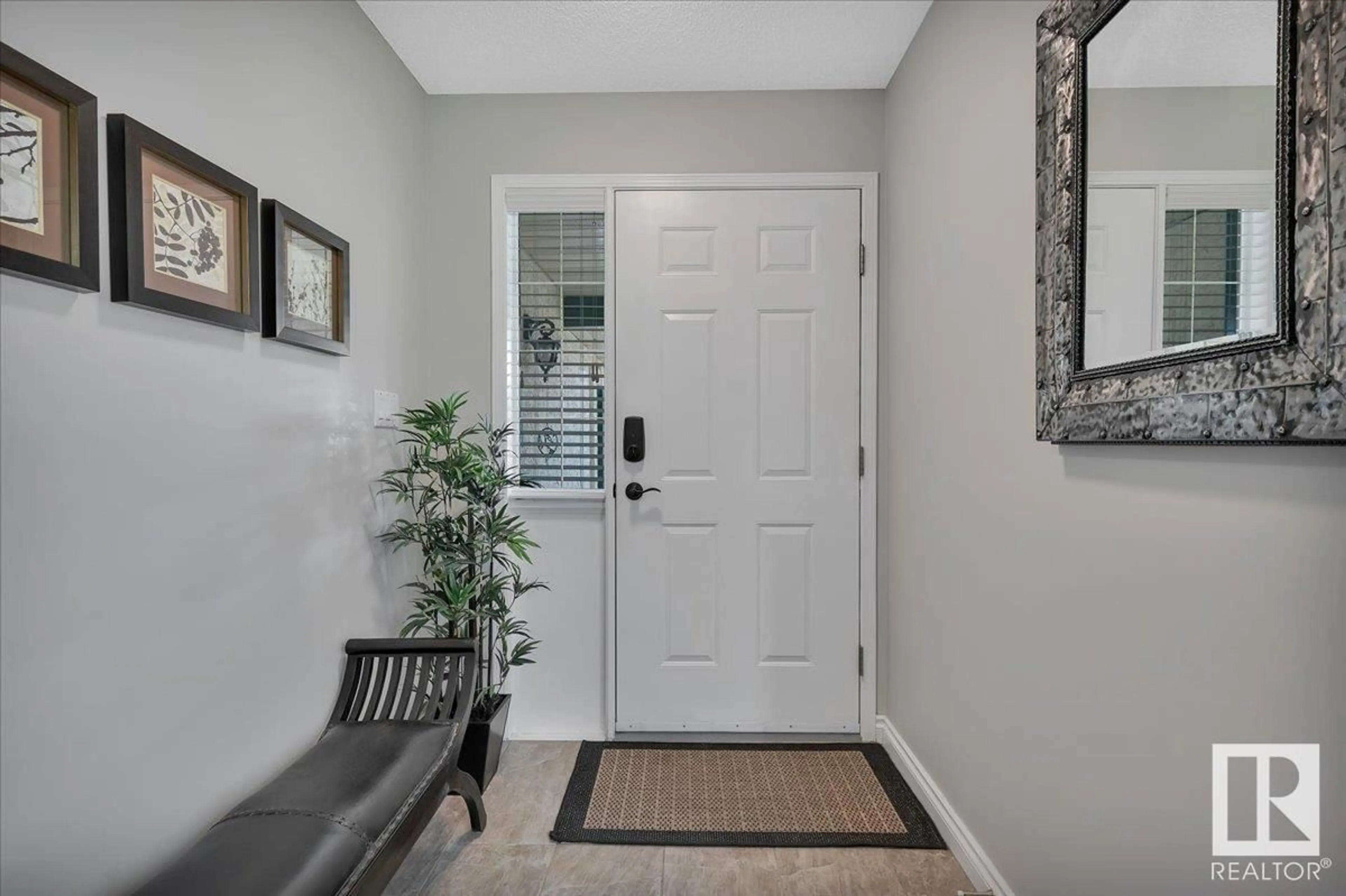 Indoor entryway for 1042 CARTER CREST RD, Edmonton Alberta T6R2K2