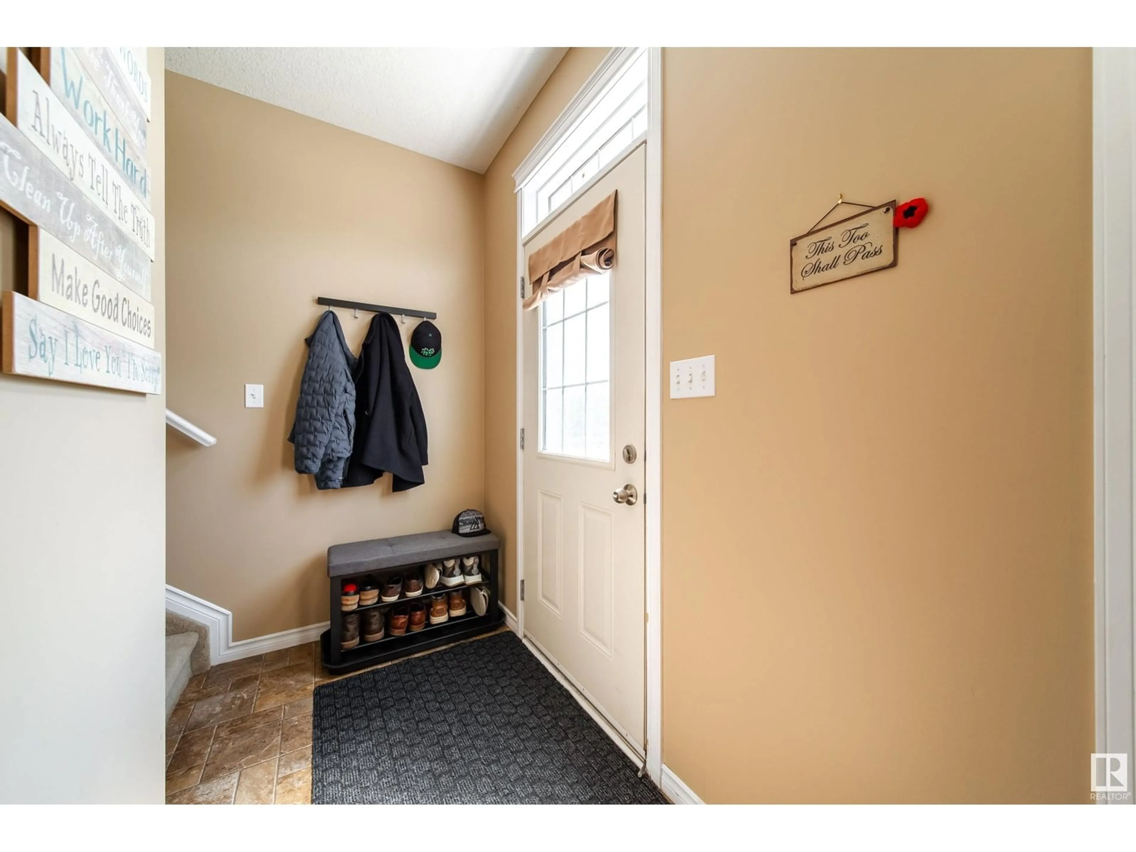 Indoor entryway for 9820 104 AV, Morinville Alberta T8R0C2