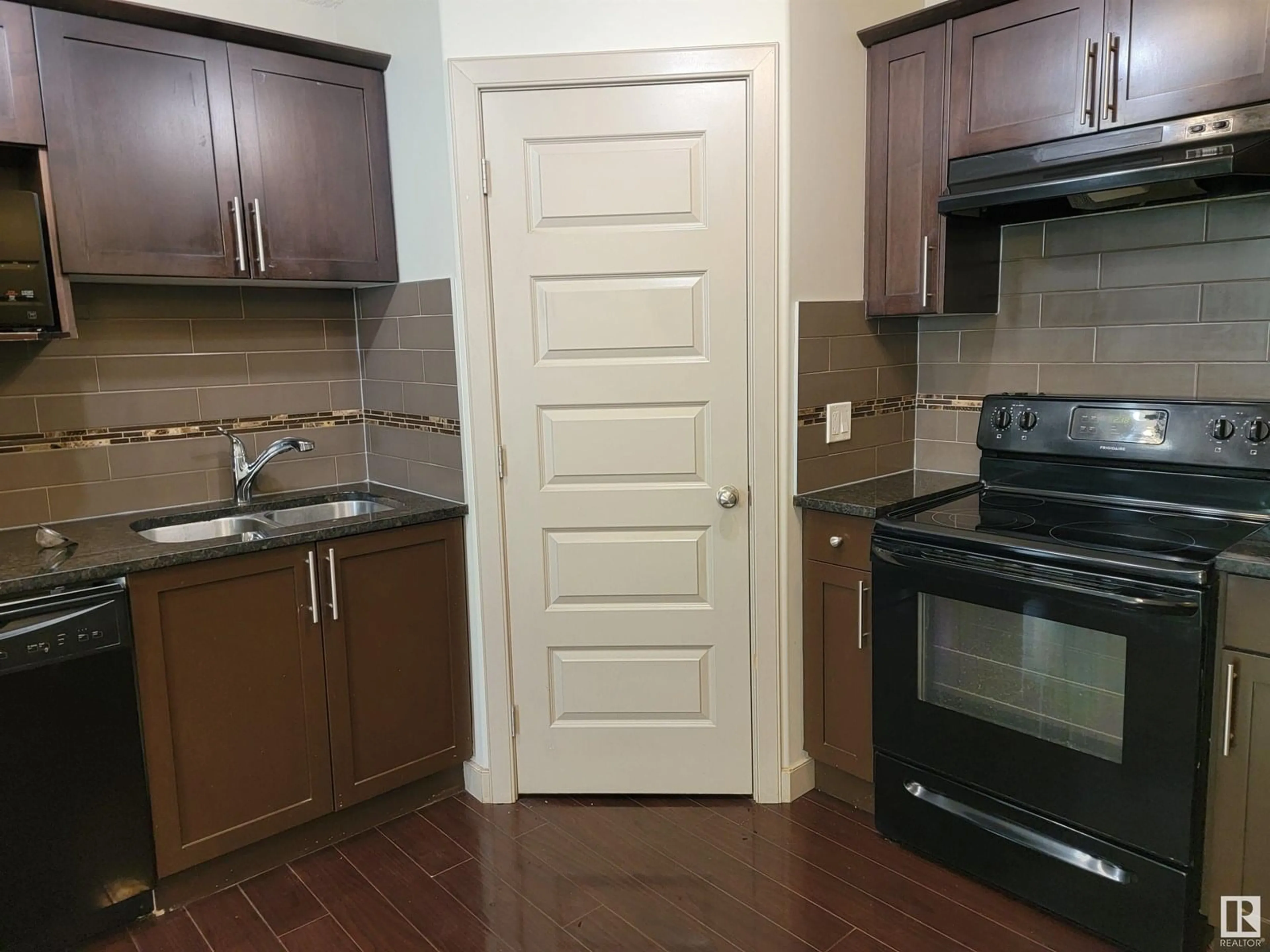 Standard kitchen, unknown for #5 - 1820 34 AV, Edmonton Alberta T6T0N9