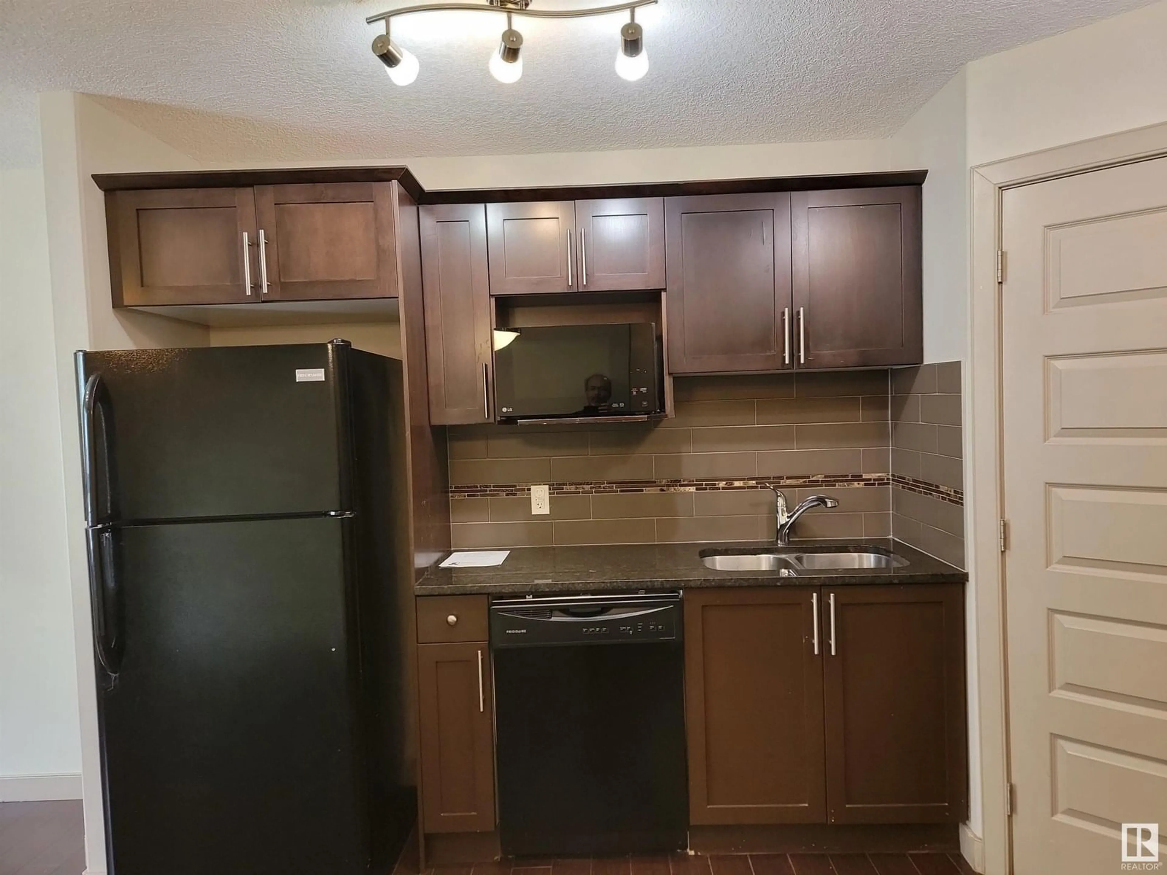 Standard kitchen, unknown for #5 - 1820 34 AV, Edmonton Alberta T6T0N9