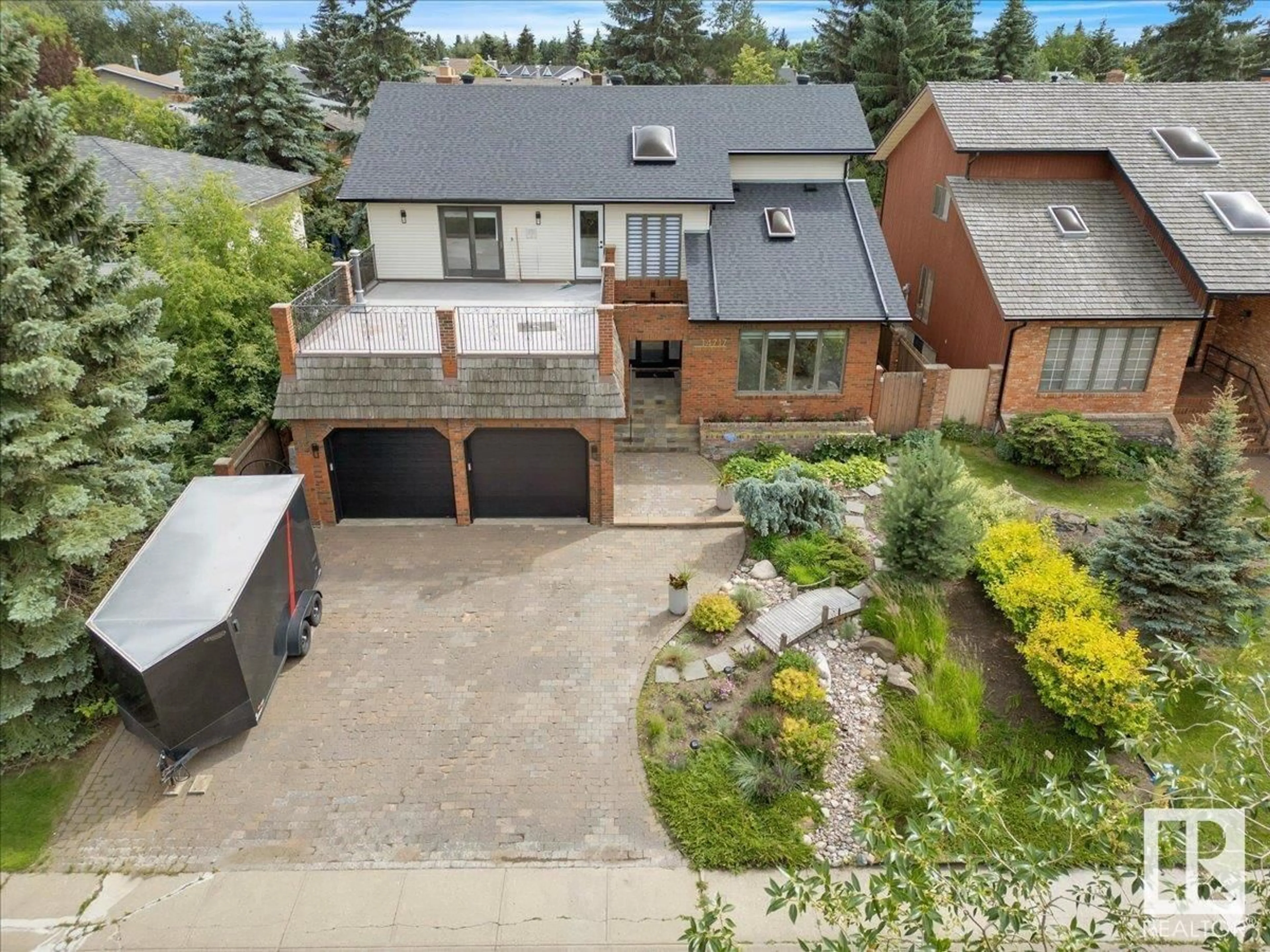 A pic from outside/outdoor area/front of a property/back of a property/a pic from drone, street for 14717 48 AV, Edmonton Alberta T6H5N1