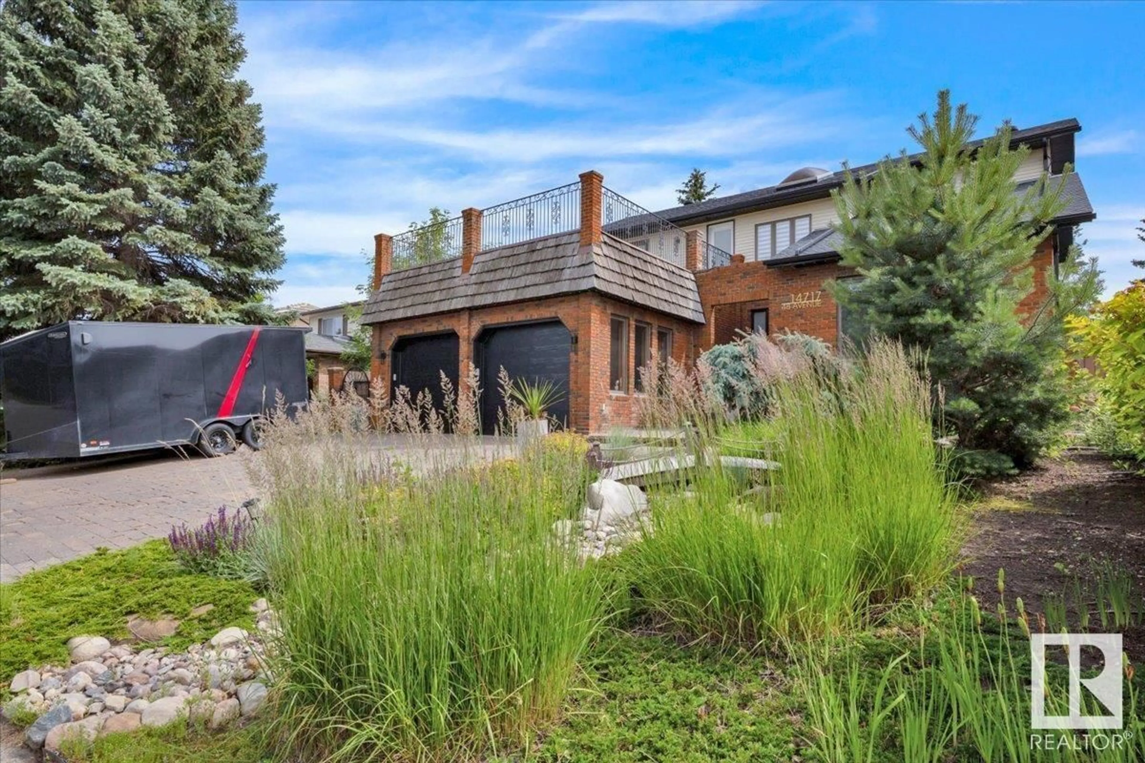 A pic from outside/outdoor area/front of a property/back of a property/a pic from drone, unknown for 14717 48 AV, Edmonton Alberta T6H5N1