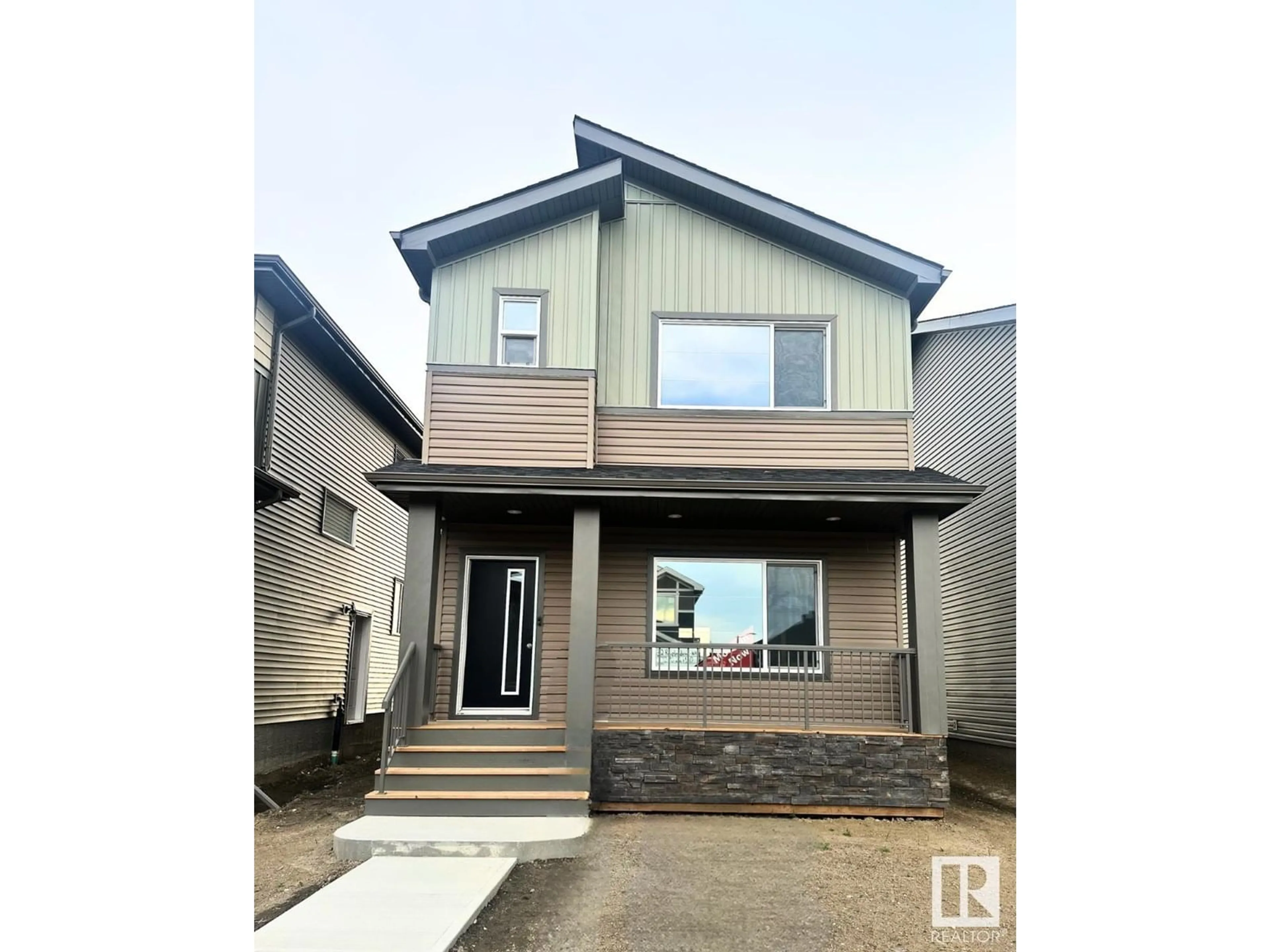 Home with vinyl exterior material, street for 32 RESPLENDENT WY, St. Albert Alberta T8N8B3