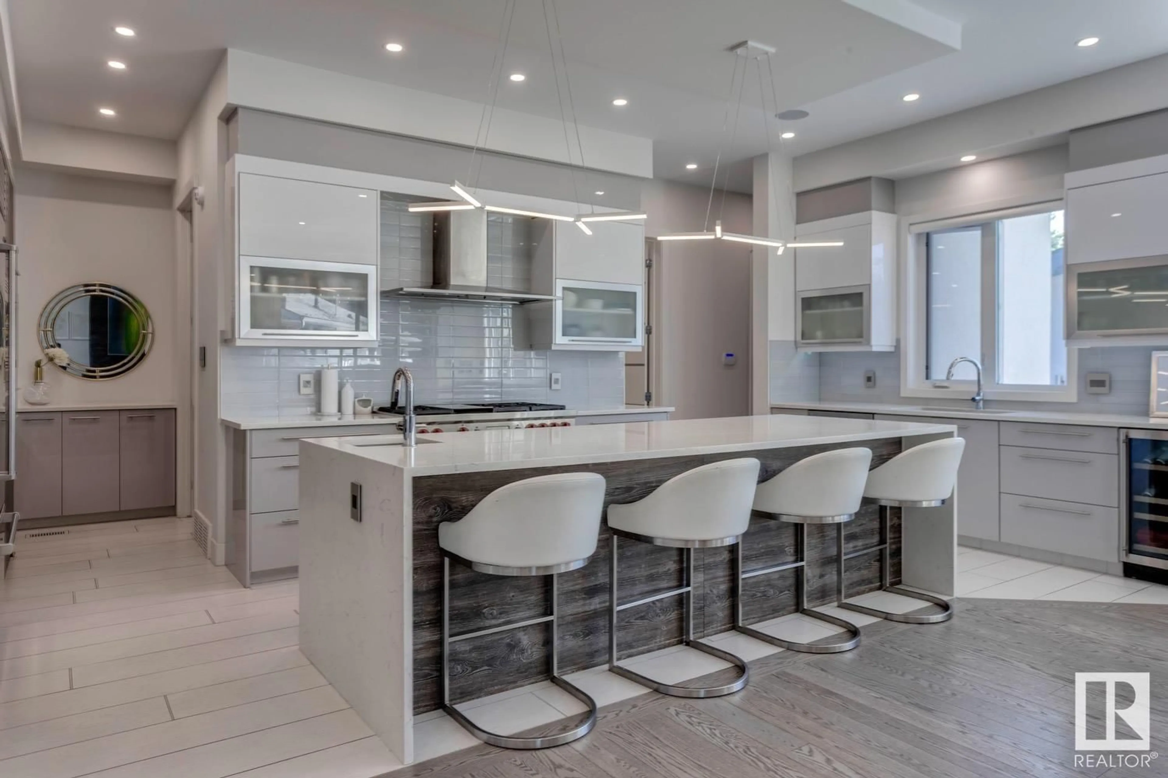 Contemporary kitchen, ceramic/tile floor for 14643 92A AV, Edmonton Alberta T5R5E5