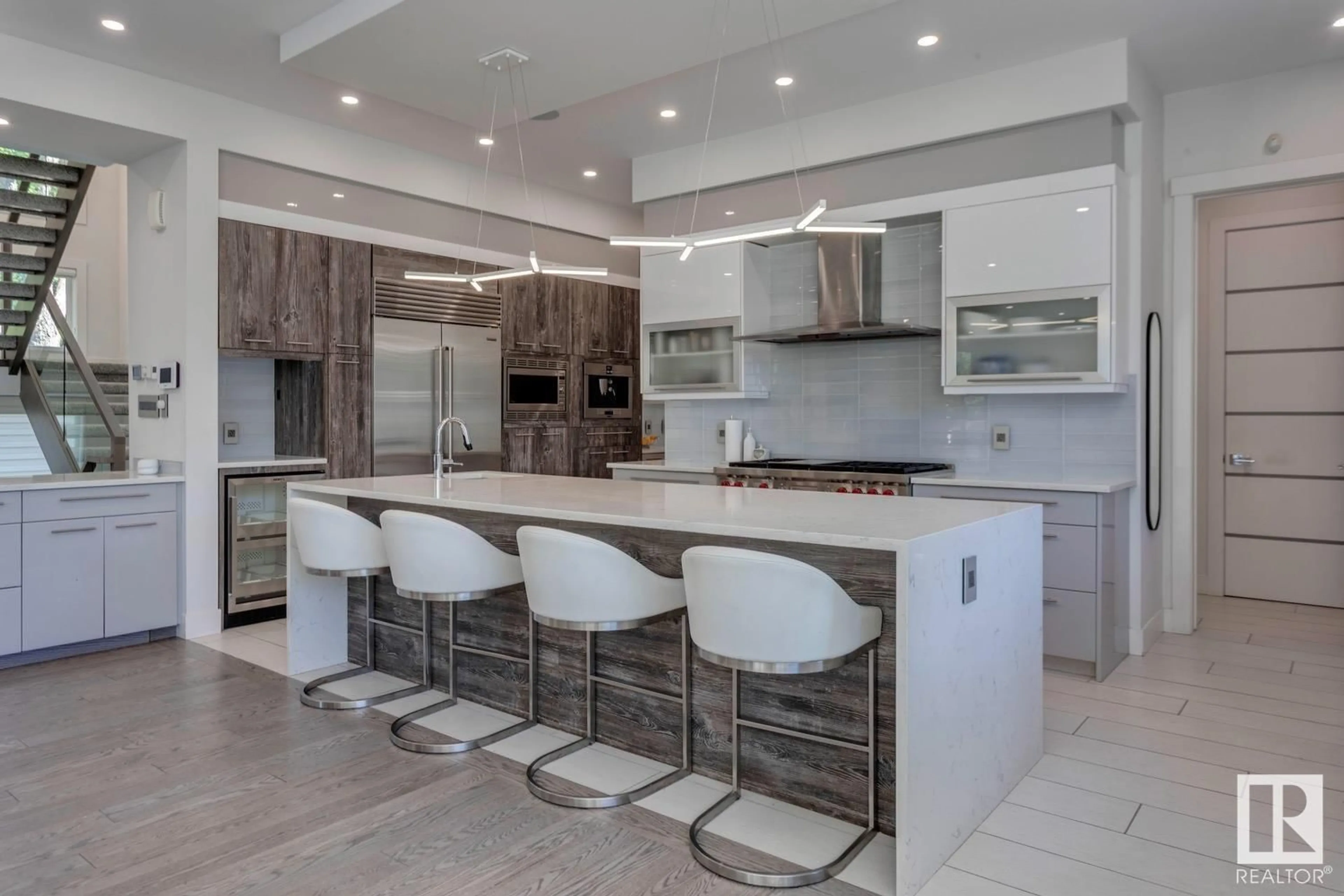 Contemporary kitchen, ceramic/tile floor for 14643 92A AV, Edmonton Alberta T5R5E5