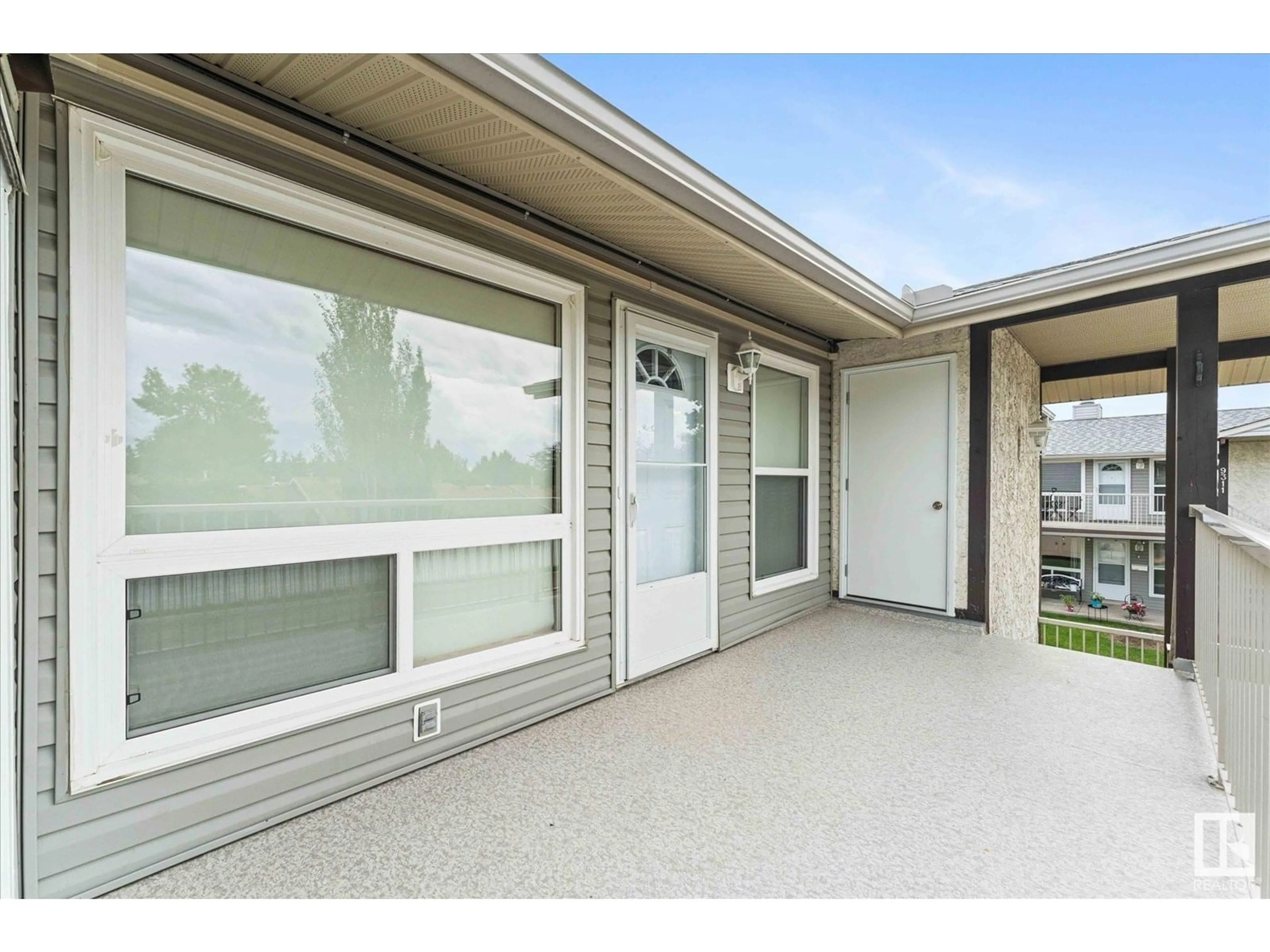 Unknown for NW - 9359 172 ST, Edmonton Alberta T5T5R6