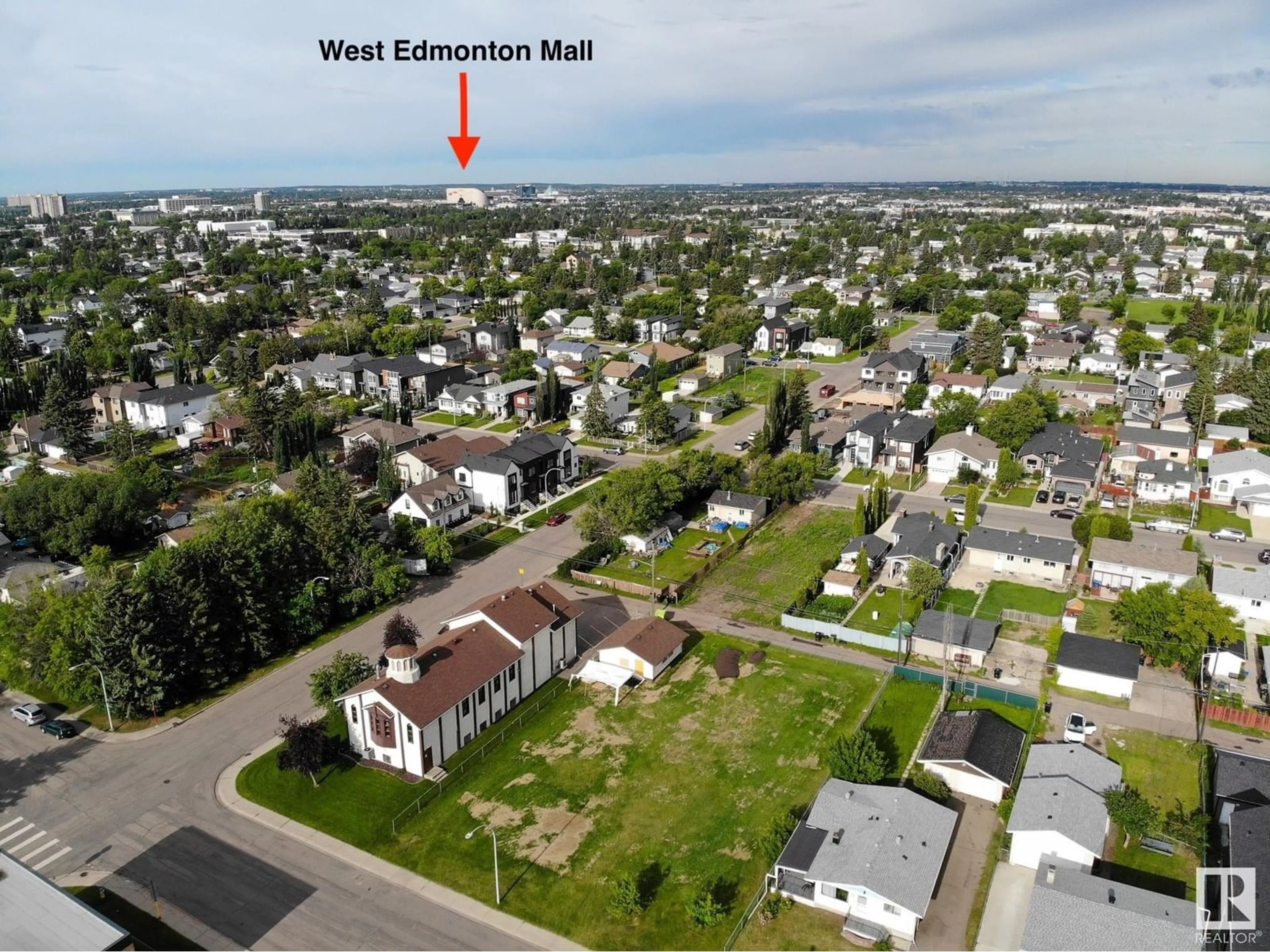 A pic from outside/outdoor area/front of a property/back of a property/a pic from drone, street for NW - 9822 158 ST, Edmonton Alberta T5P2X3