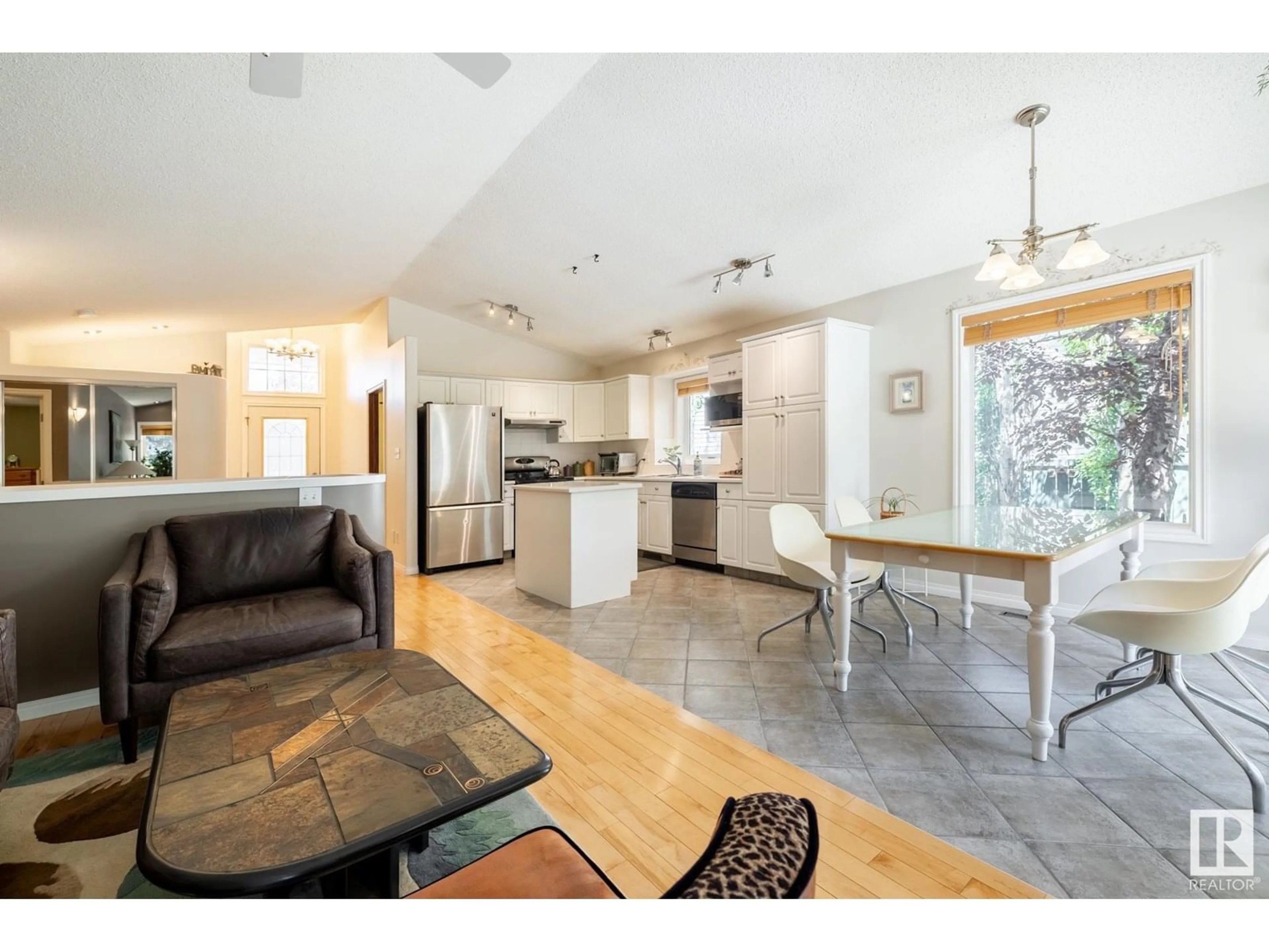 Open concept kitchen, unknown for 357 BLACKBURN DR, Edmonton Alberta T6W1B8