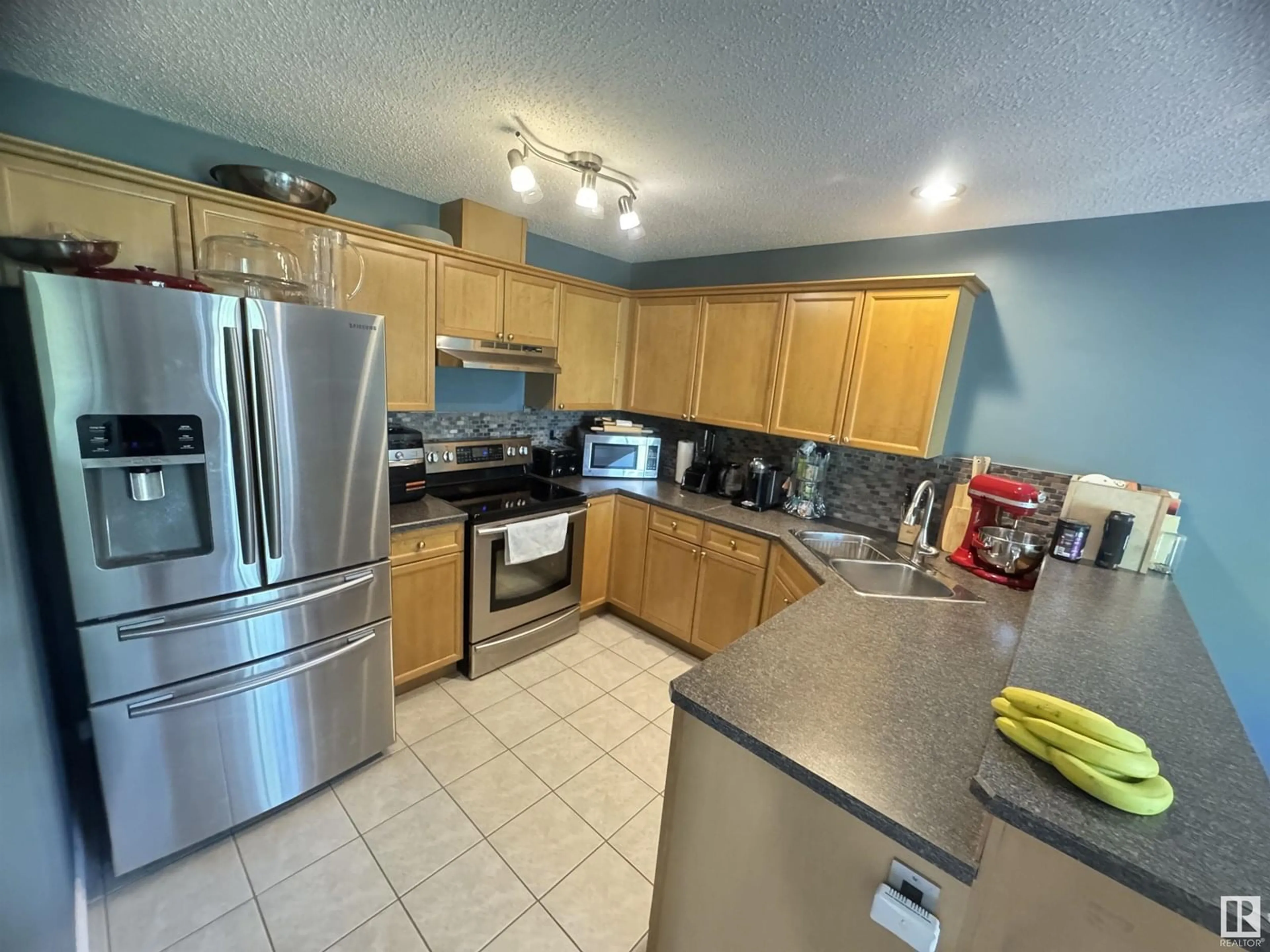 Unknown for 5016 49 ST, Clyde Alberta T0G0P0