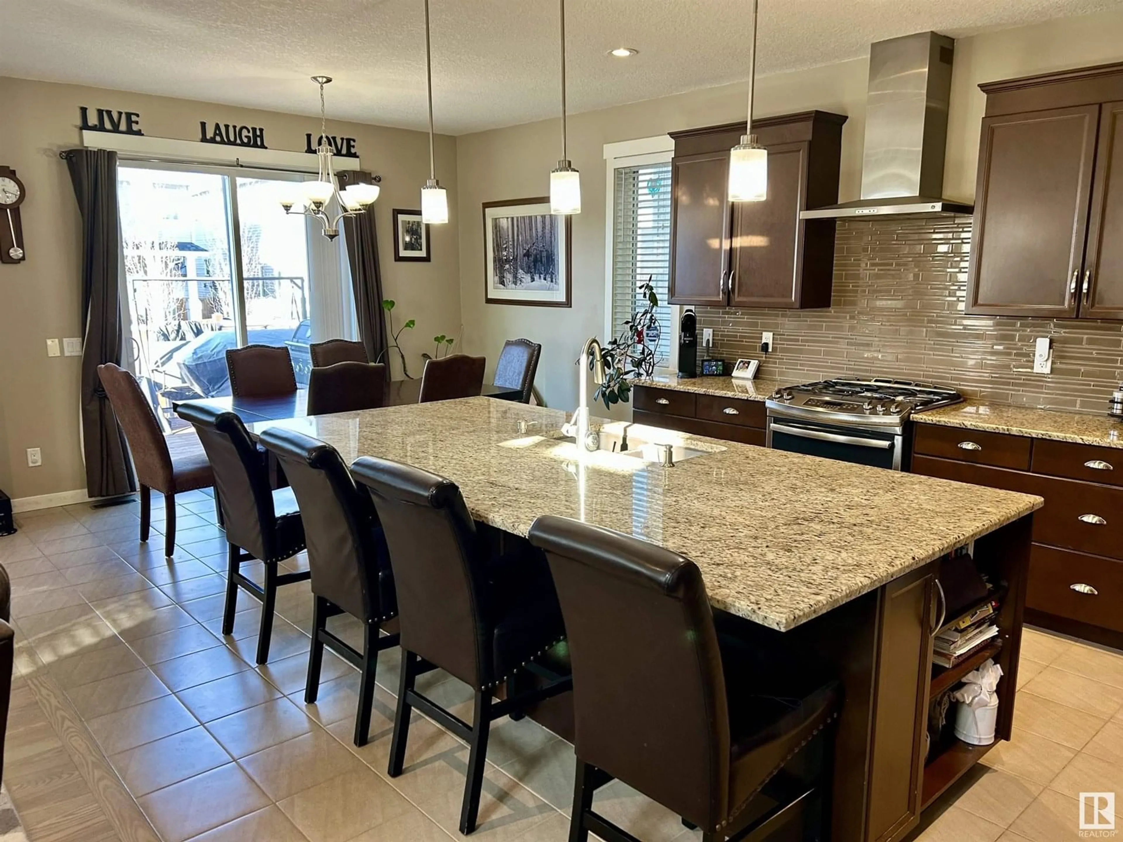 Open concept kitchen, ceramic/tile floor for 7732 19 AV, Edmonton Alberta T6X1V9