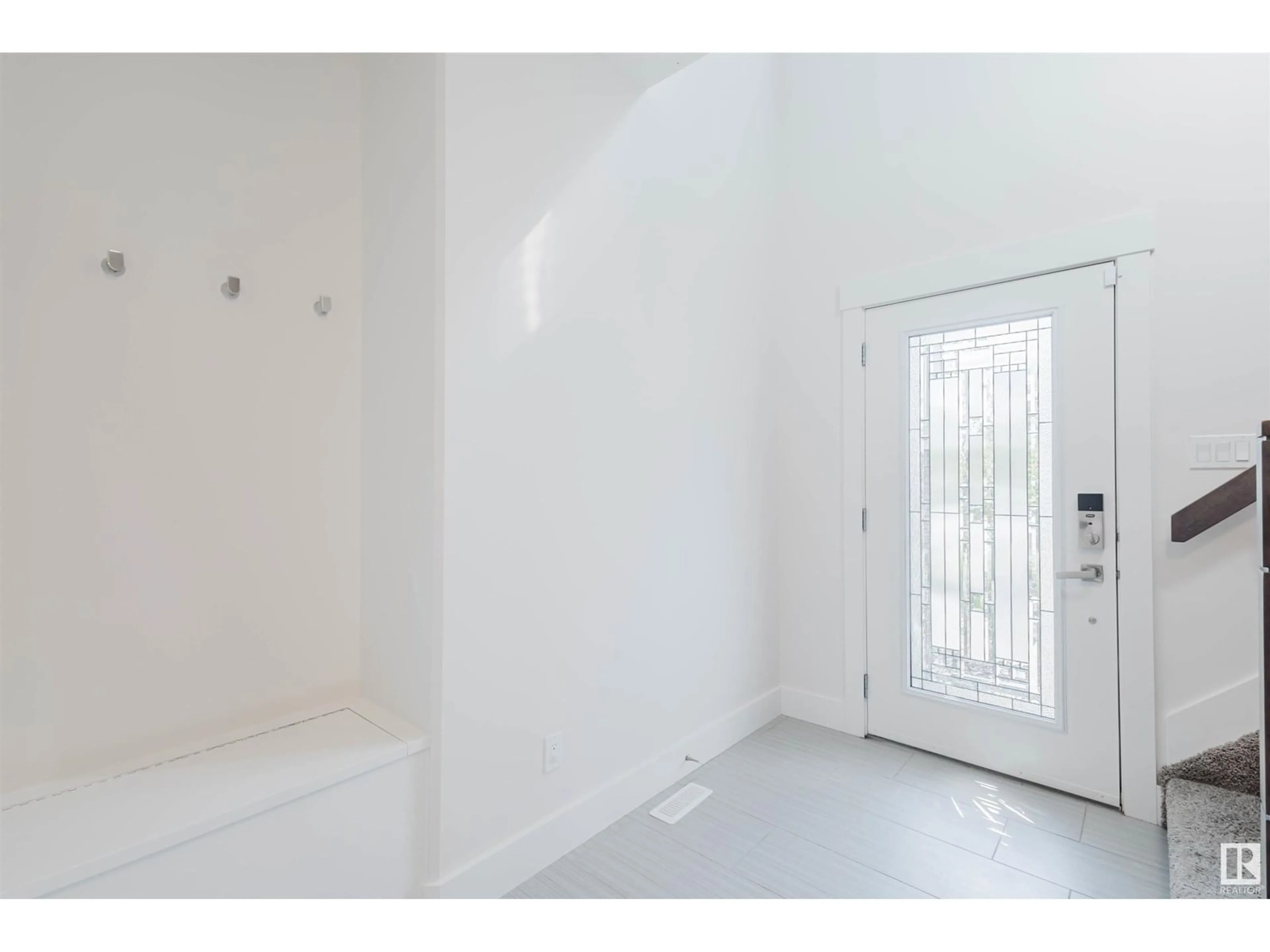 Indoor entryway for 2120 WARE RD, Edmonton Alberta T6W2T9