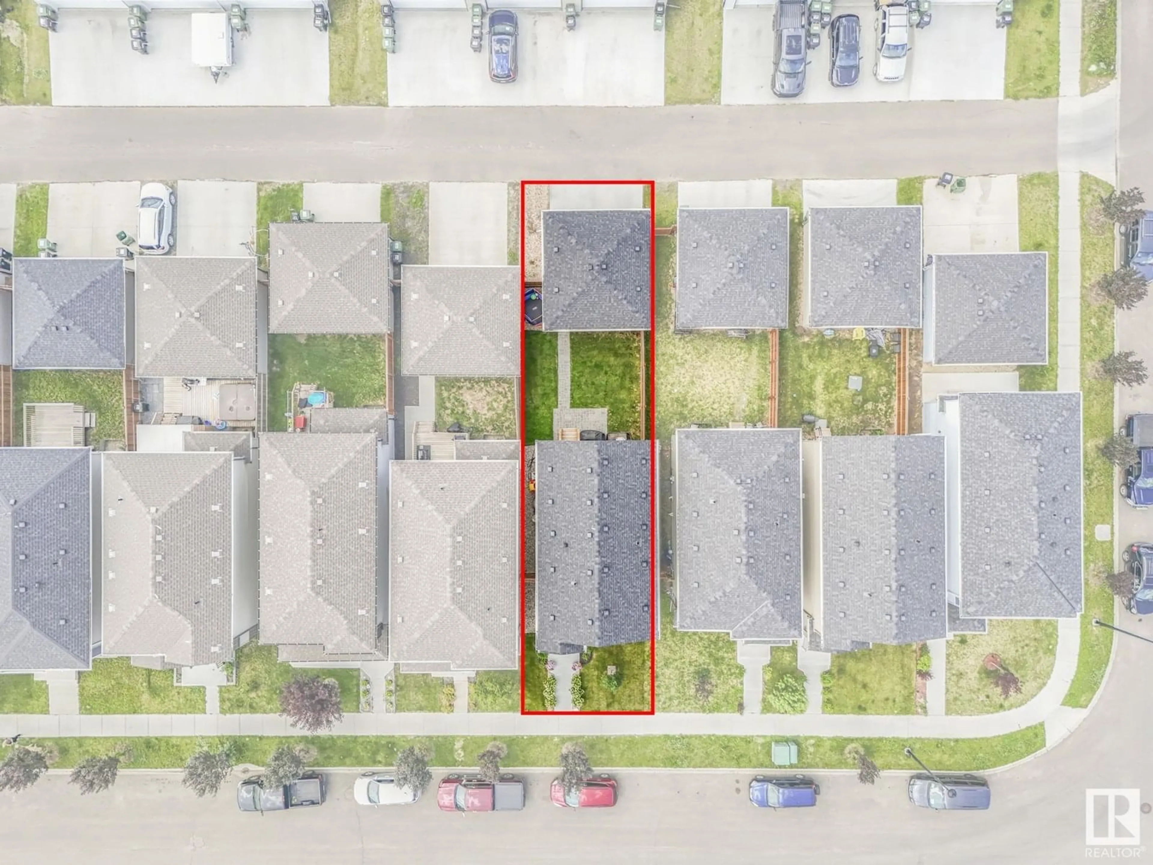 A pic from outside/outdoor area/front of a property/back of a property/a pic from drone, street for 986 BERG PL, Leduc Alberta T9E1L8