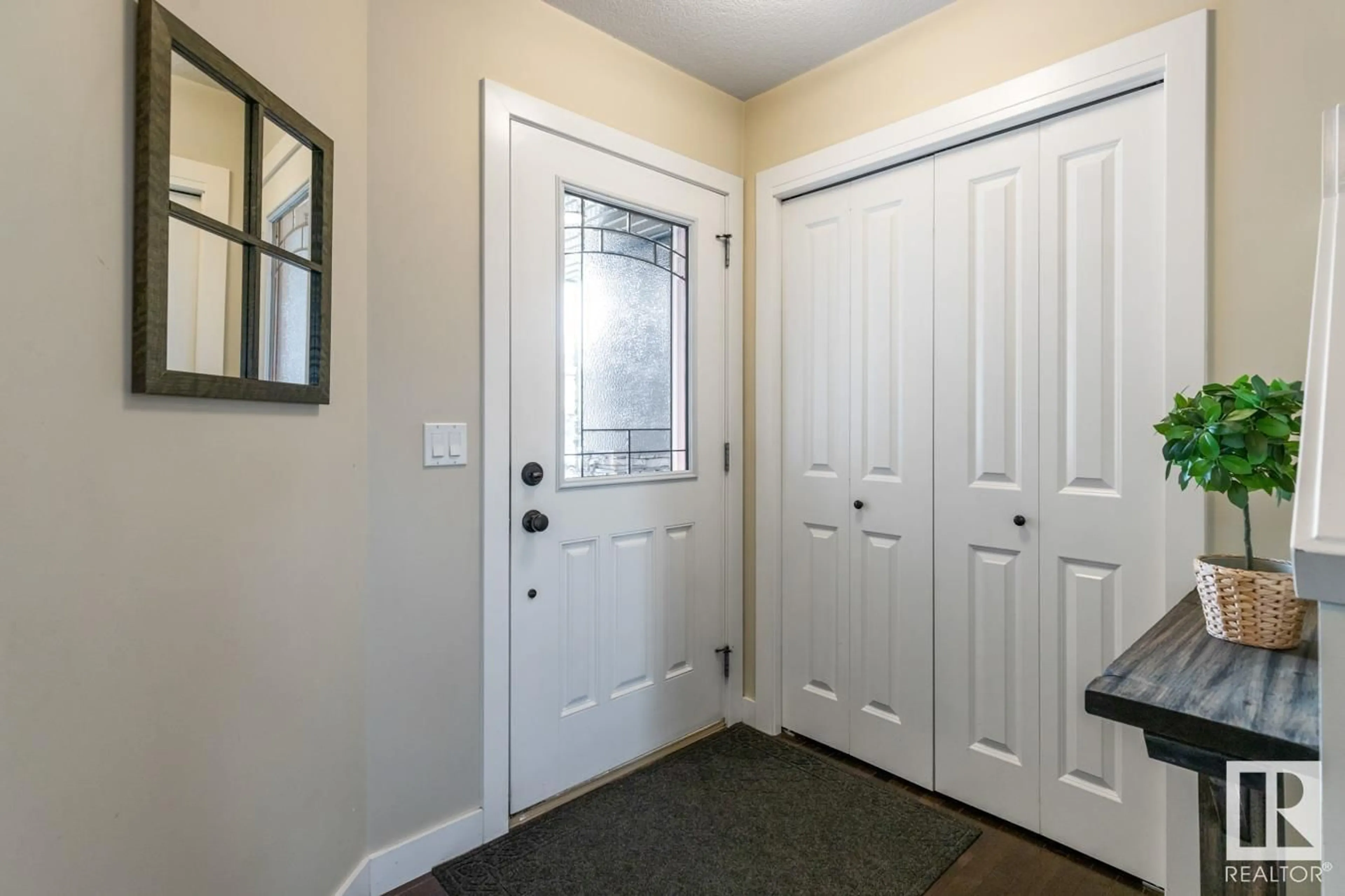 Indoor entryway for SW - 1058 177A ST, Edmonton Alberta T6W2A1