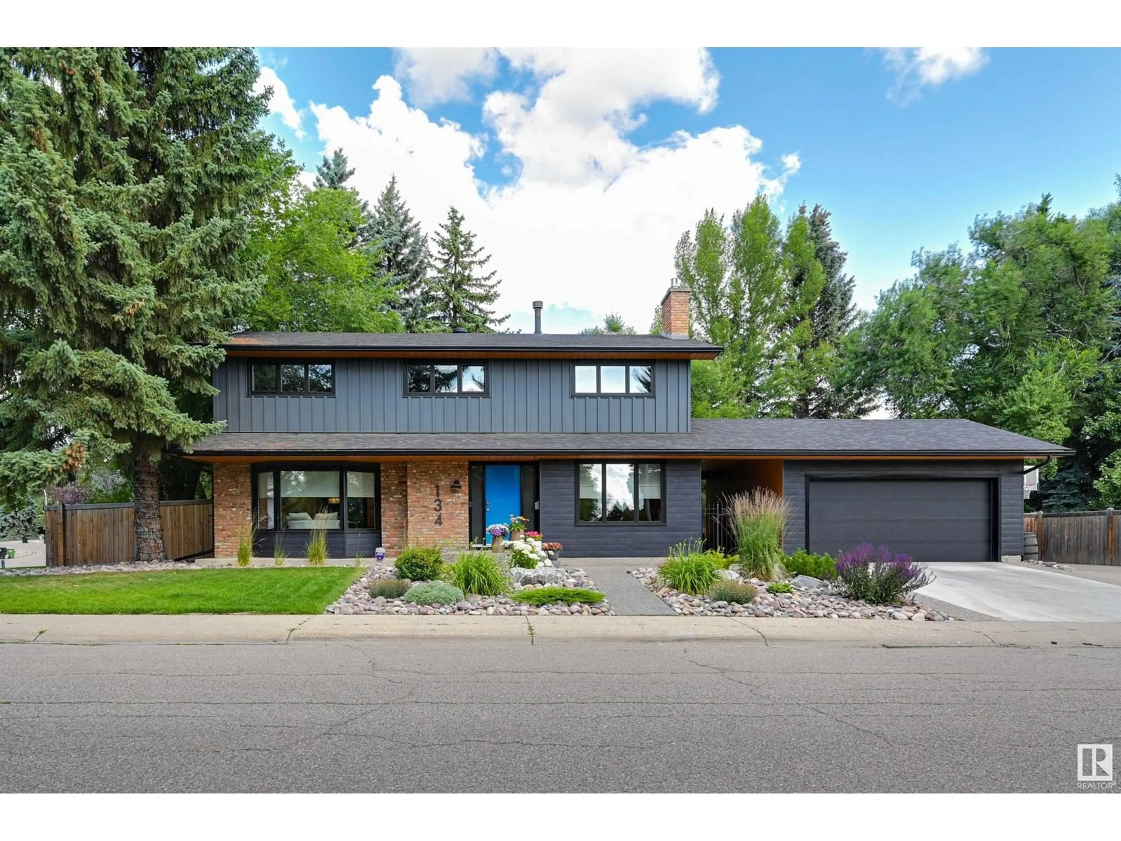 Home with brick exterior material, street for 134 QUESNELL CR, Edmonton Alberta T5R5P2