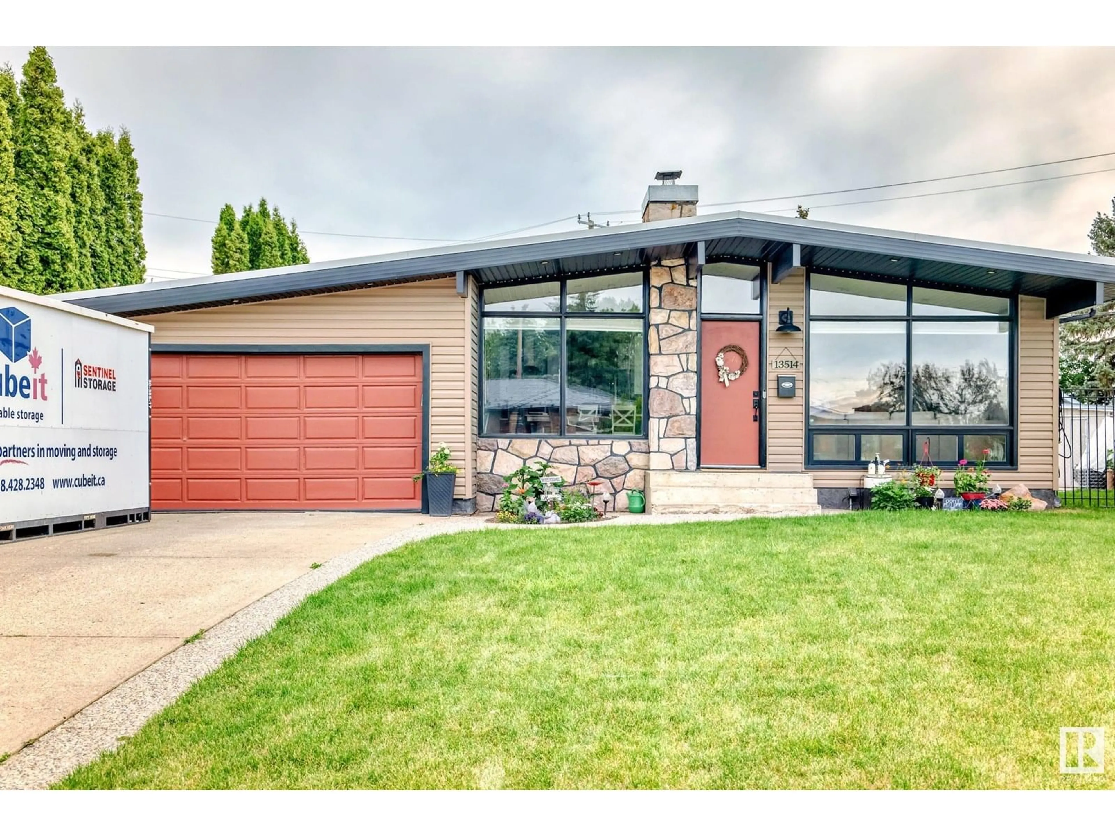 Home with brick exterior material, street for 13514 91 ST, Edmonton Alberta T5E3R1