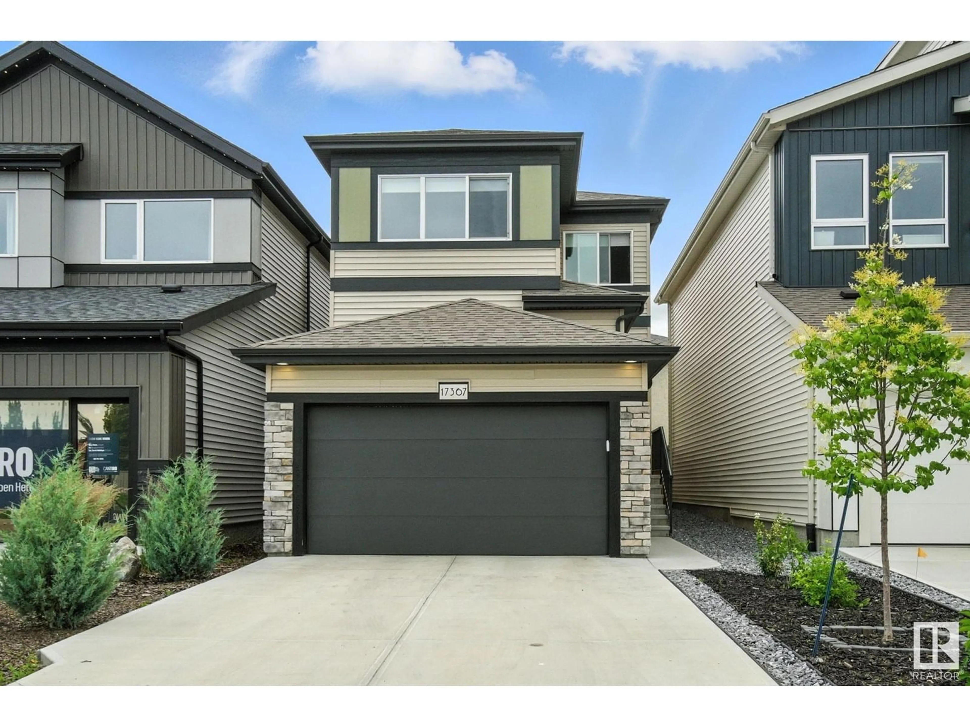 Home with vinyl exterior material, street for NW - 17367 100 ST, Edmonton Alberta T5X0M5