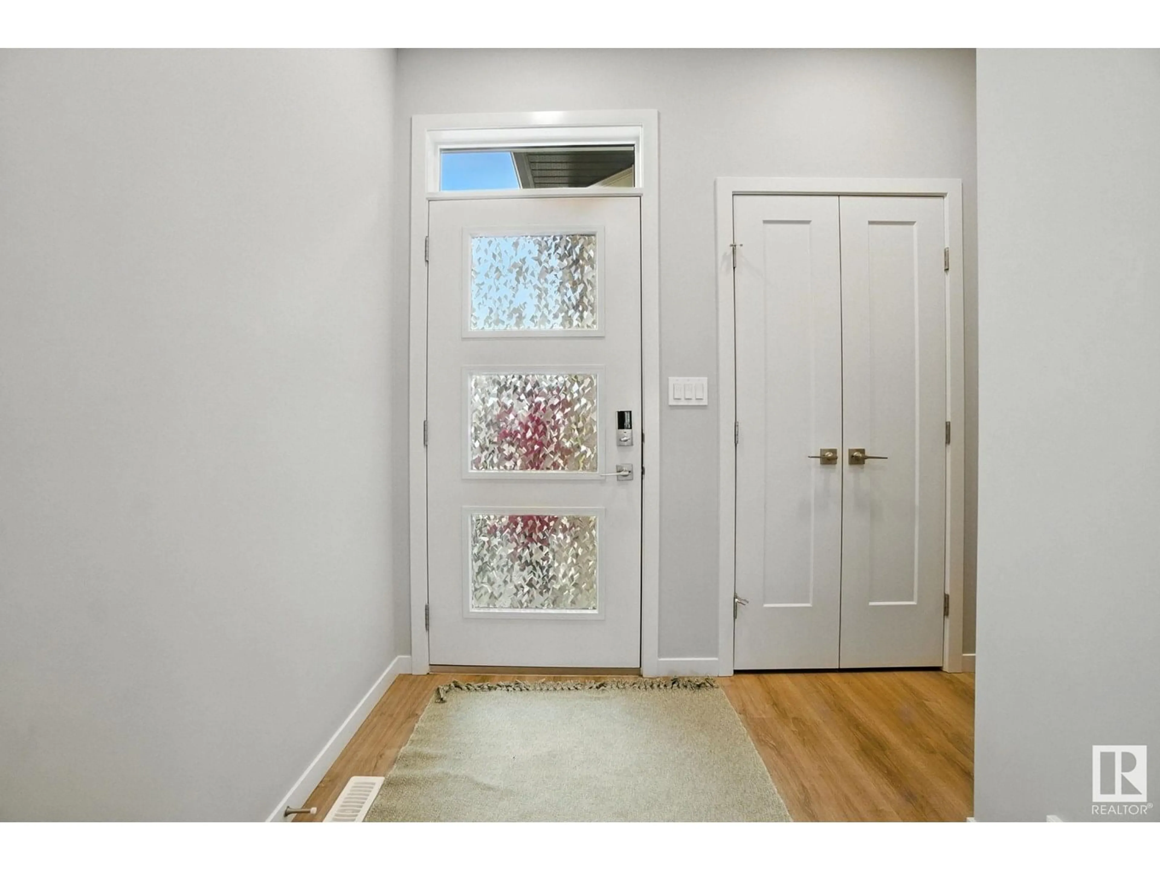 Indoor entryway for NW - 17367 100 ST, Edmonton Alberta T5X0M5