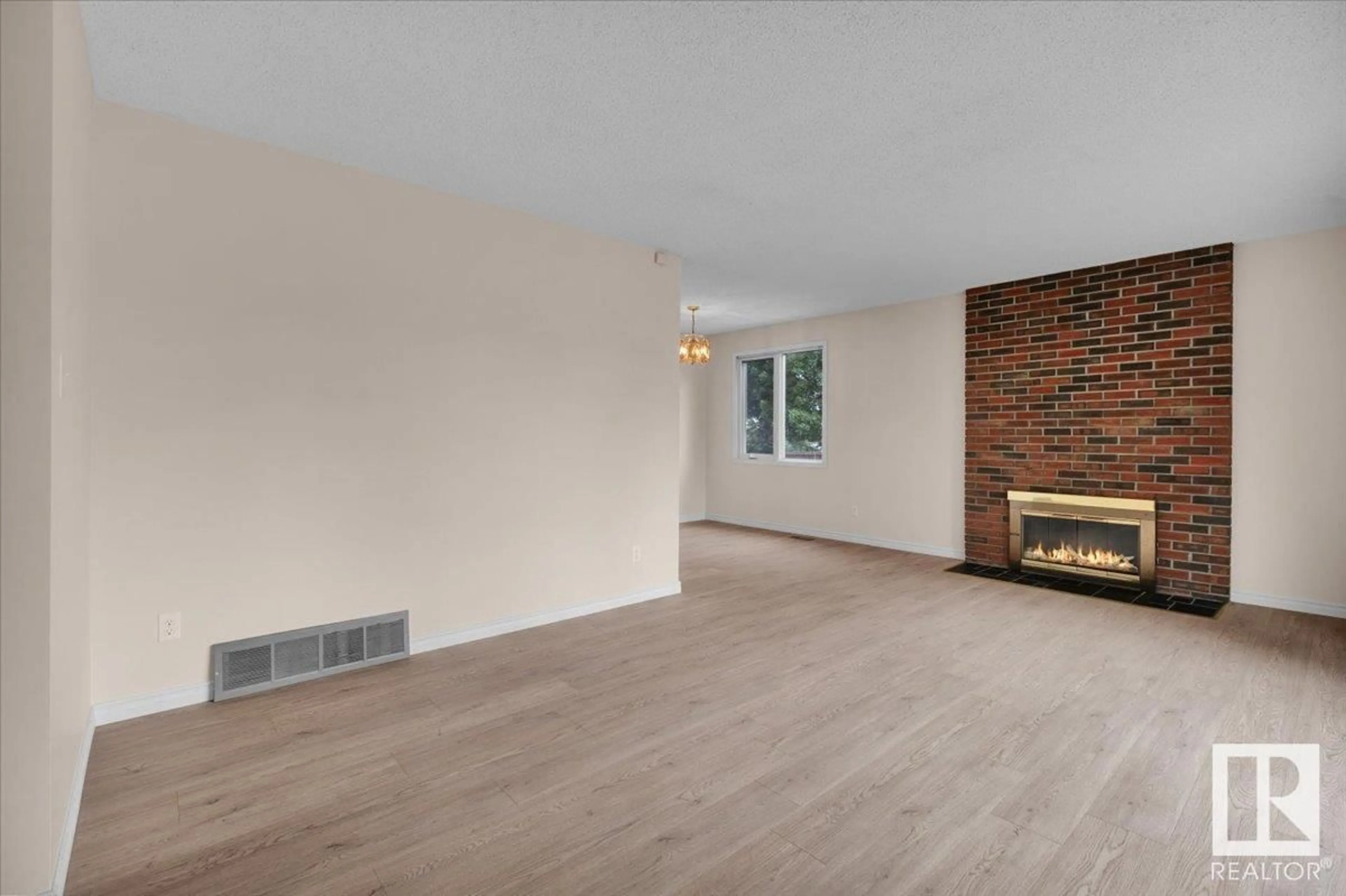 A pic of a room for 223 GRAHAM PL, Sherwood Park Alberta T8A3N8