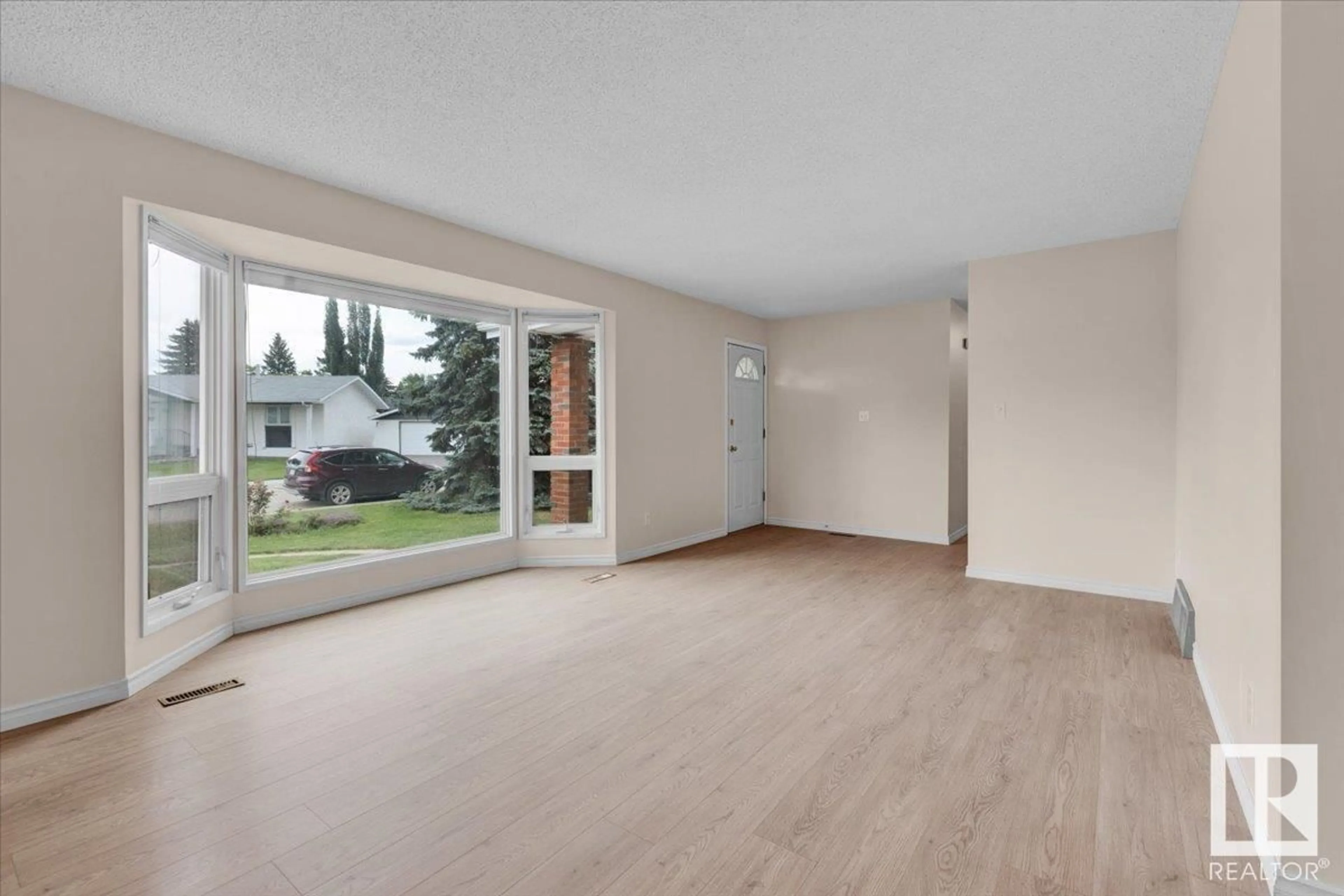 Unknown for 223 GRAHAM PL, Sherwood Park Alberta T8A3N8
