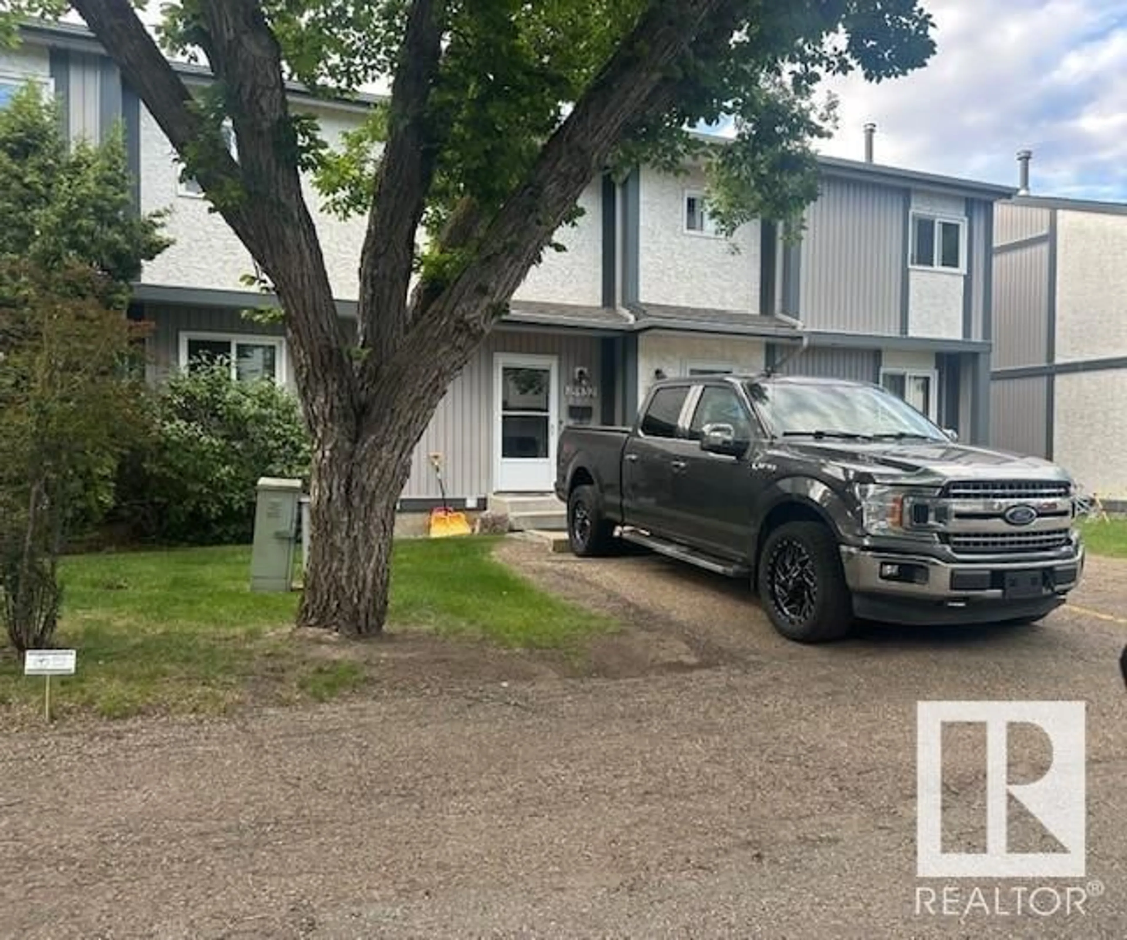 A pic from outside/outdoor area/front of a property/back of a property/a pic from drone, street for NW - 18432 62B AV, Edmonton Alberta T5T2N7