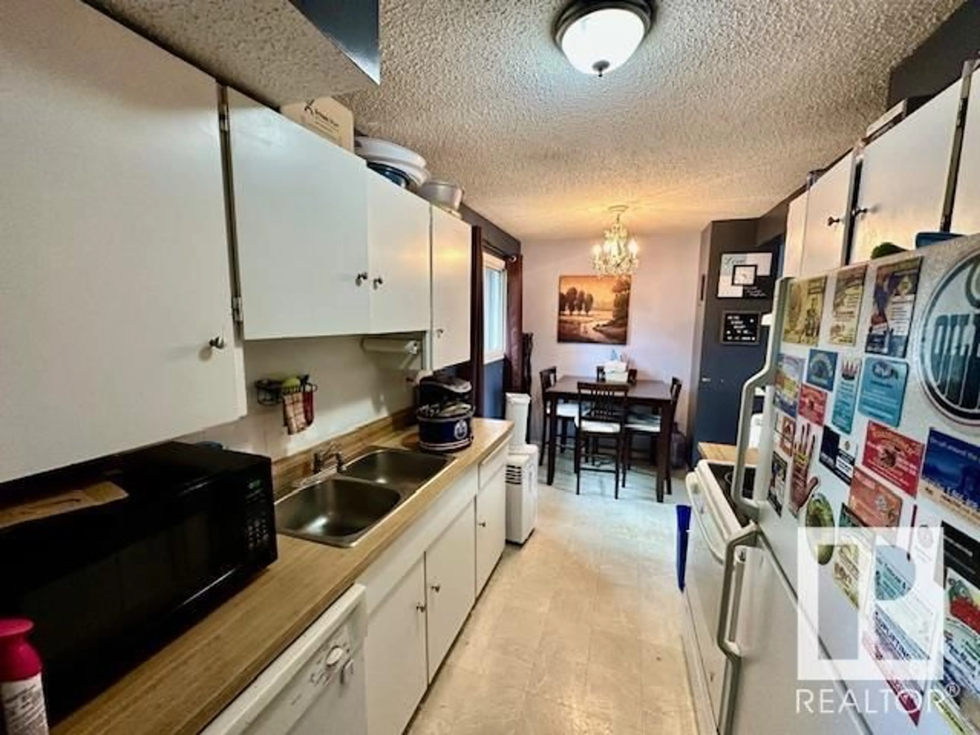 Standard kitchen, unknown for NW - 18432 62B AV, Edmonton Alberta T5T2N7