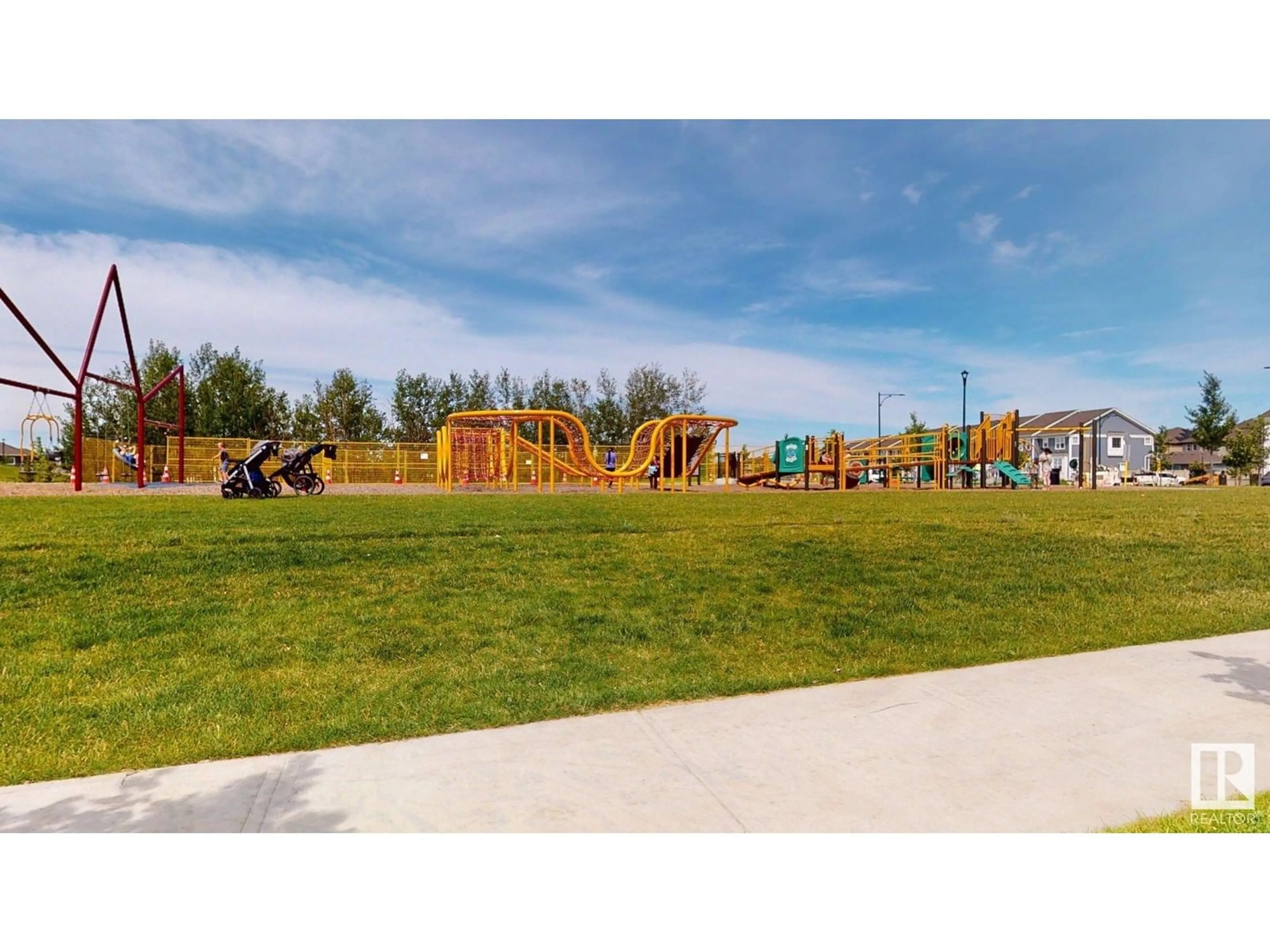 Blurry image for 607 31 AV, Edmonton Alberta T6T2V6