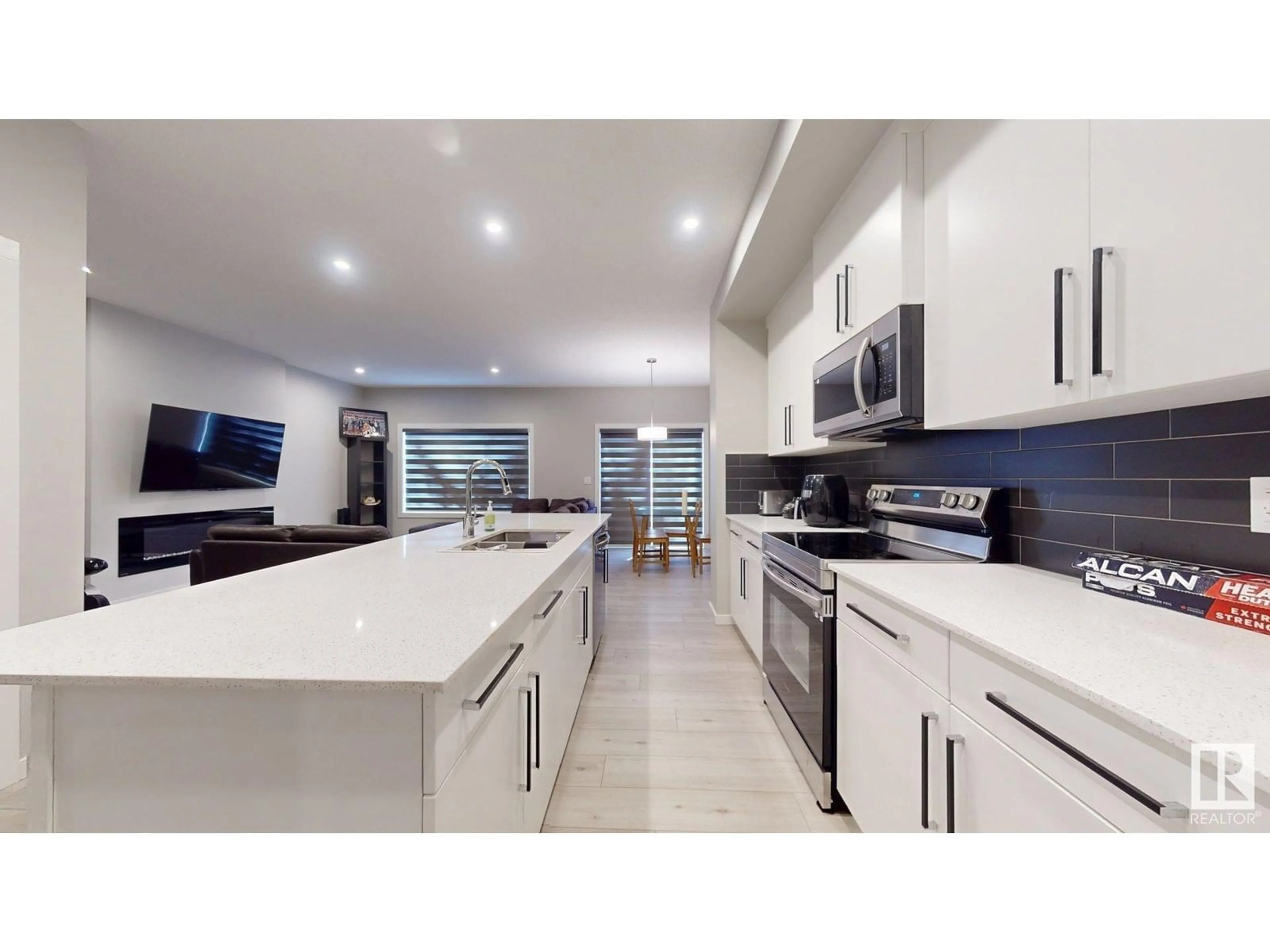 Contemporary kitchen, ceramic/tile floor for 607 31 AV, Edmonton Alberta T6T2V6