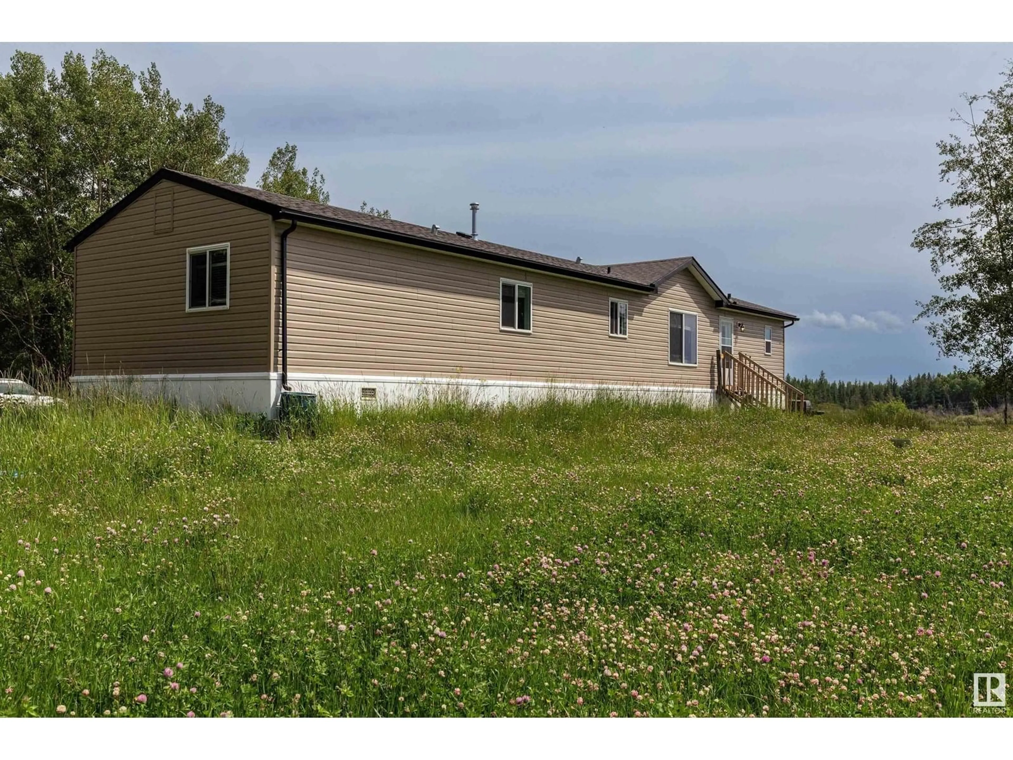 Shed for 55330 RGE ROAD 63, Rural Lac Ste. Anne County Alberta T0E2A0