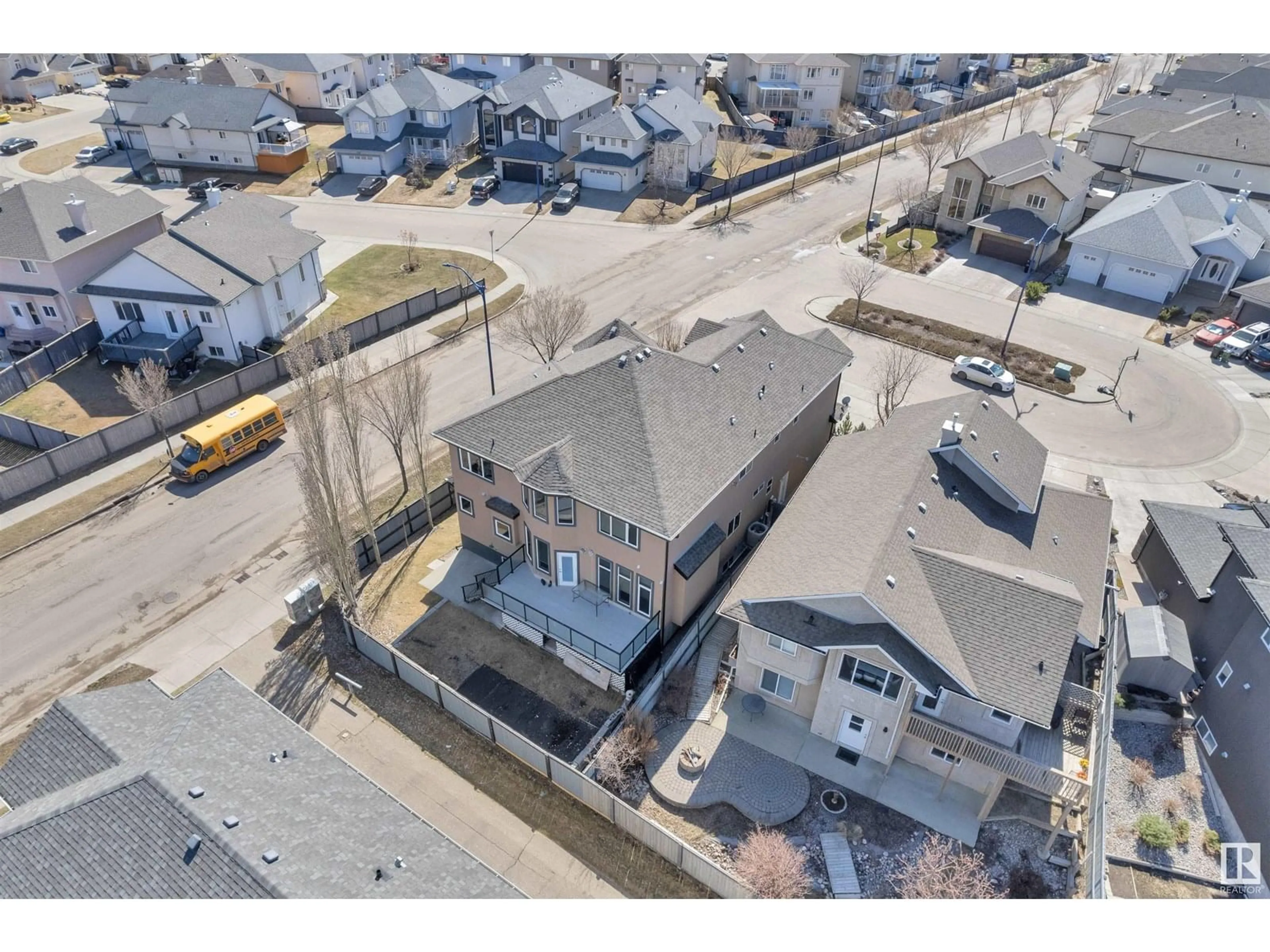 A pic from outside/outdoor area/front of a property/back of a property/a pic from drone, street for SW SW - 1304 70 ST, Edmonton Alberta T6X1K9