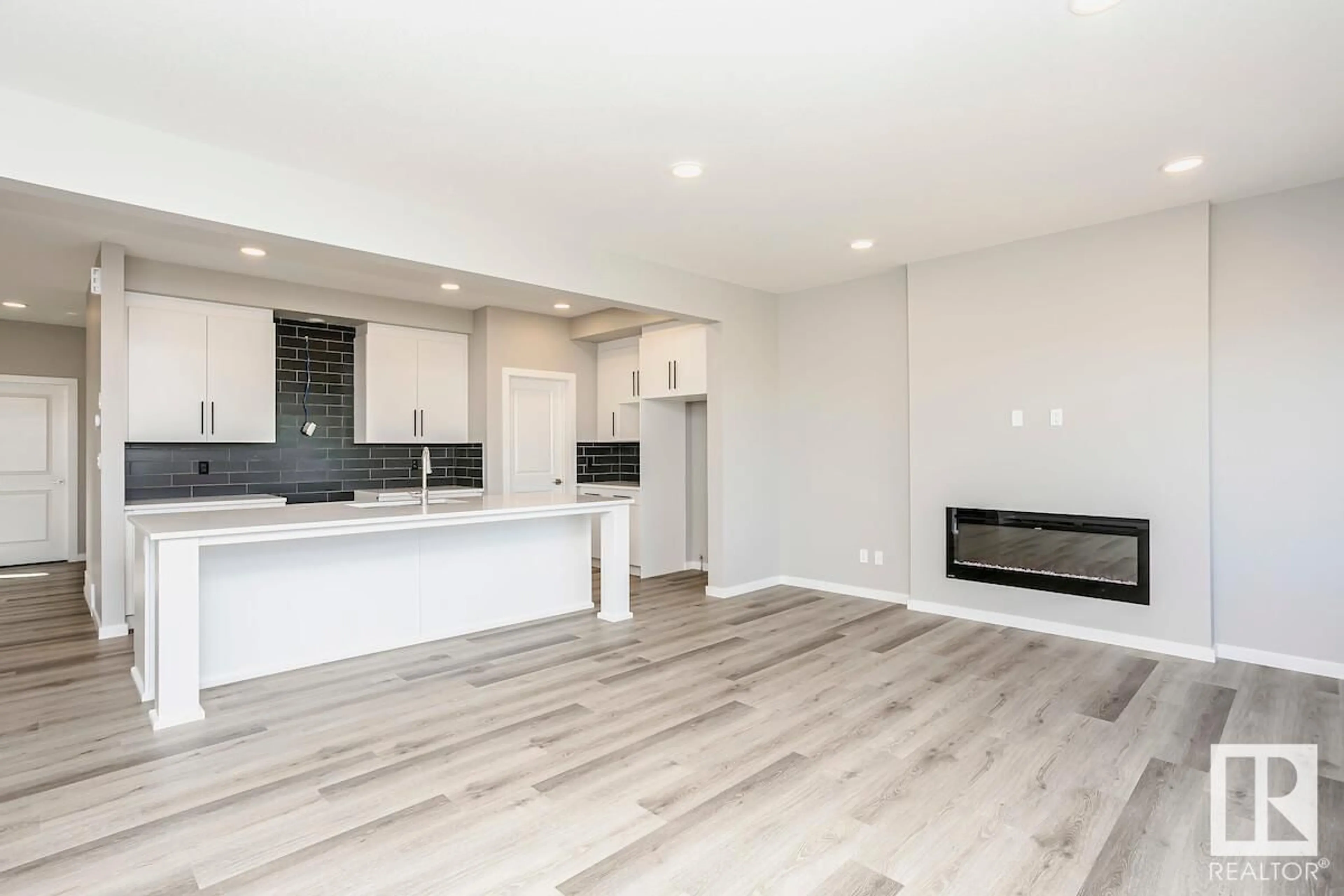 Open concept kitchen, unknown for 36 GAMBEL LO, Spruce Grove Alberta T7X0C9