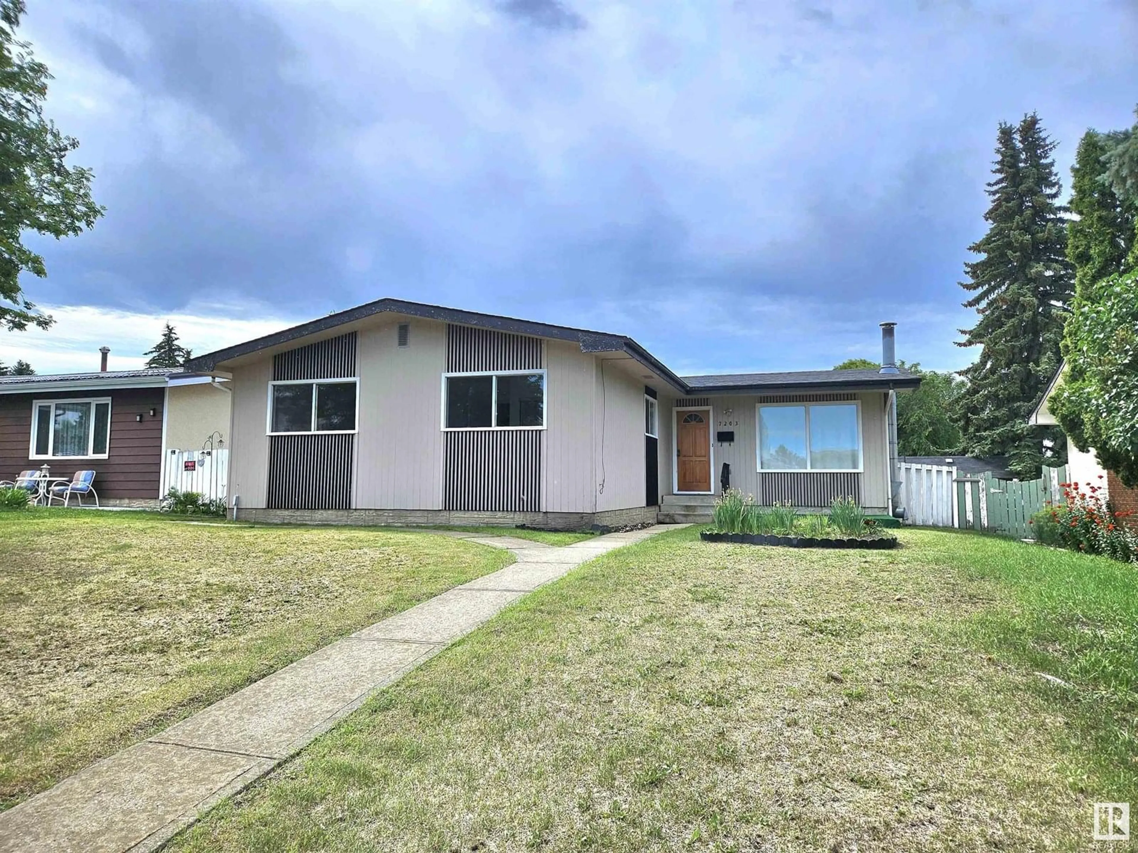 Unknown for 7203 138 AV, Edmonton Alberta T5C2L9