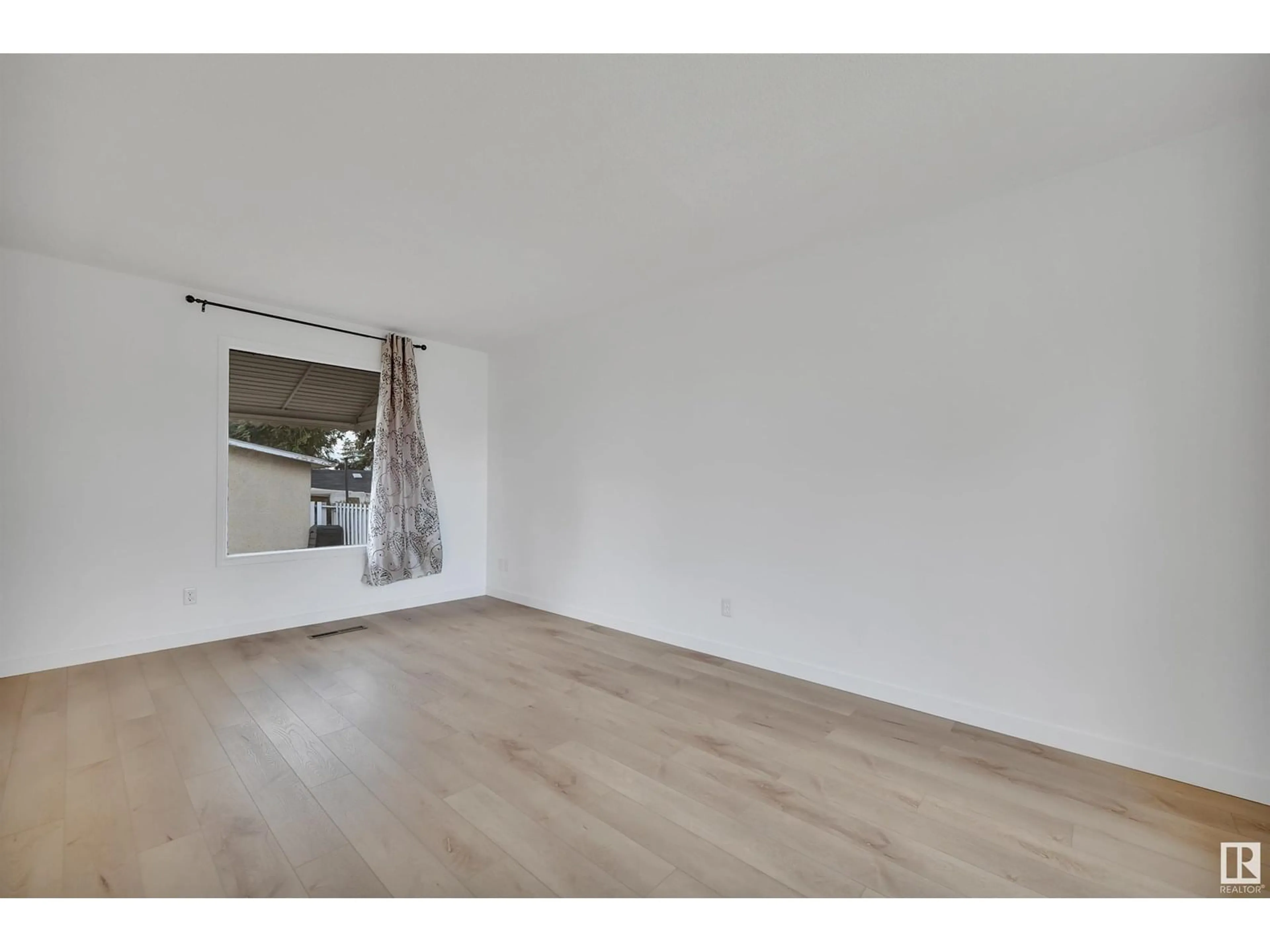 A pic of a room for 7203 138 AV, Edmonton Alberta T5C2L9
