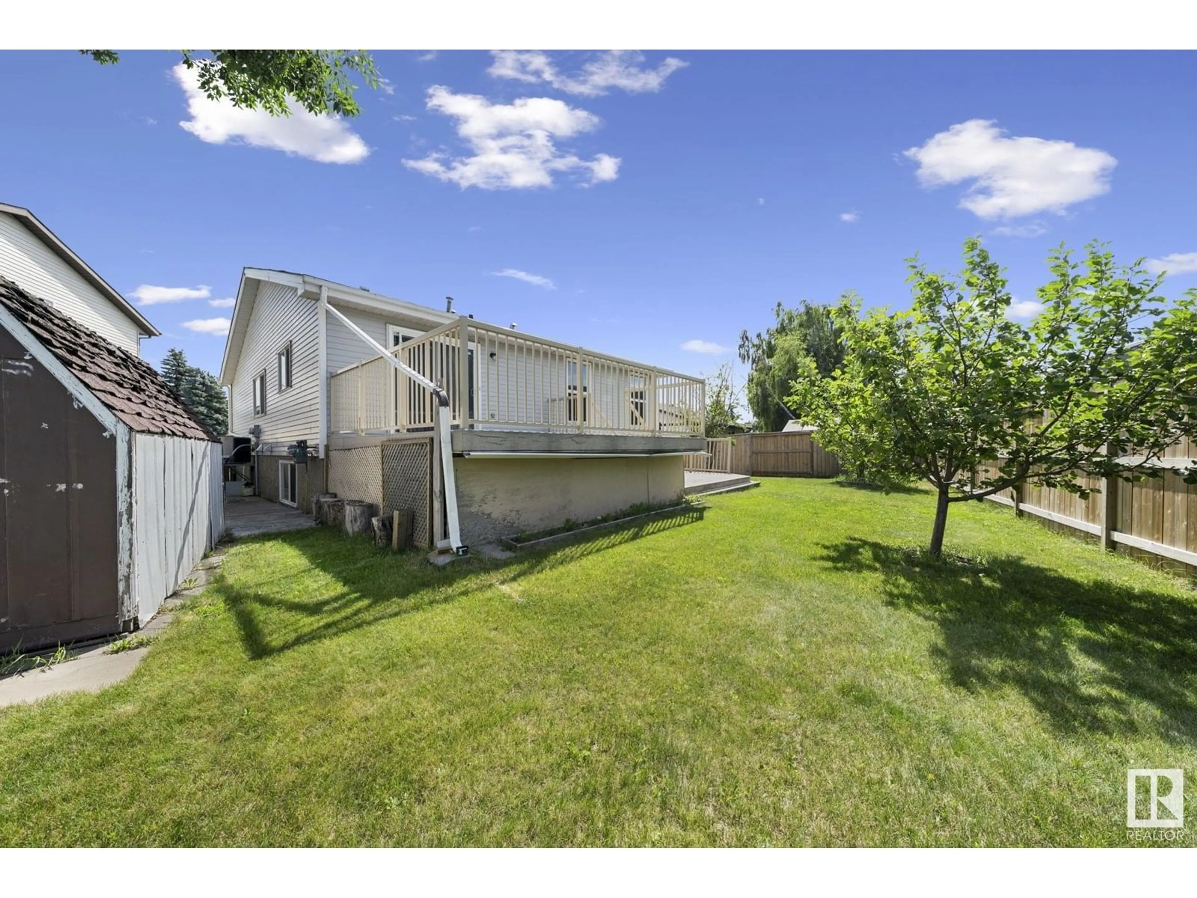 A pic from outside/outdoor area/front of a property/back of a property/a pic from drone, unknown for NW - 10458 14 AV, Edmonton Alberta T6J5S9