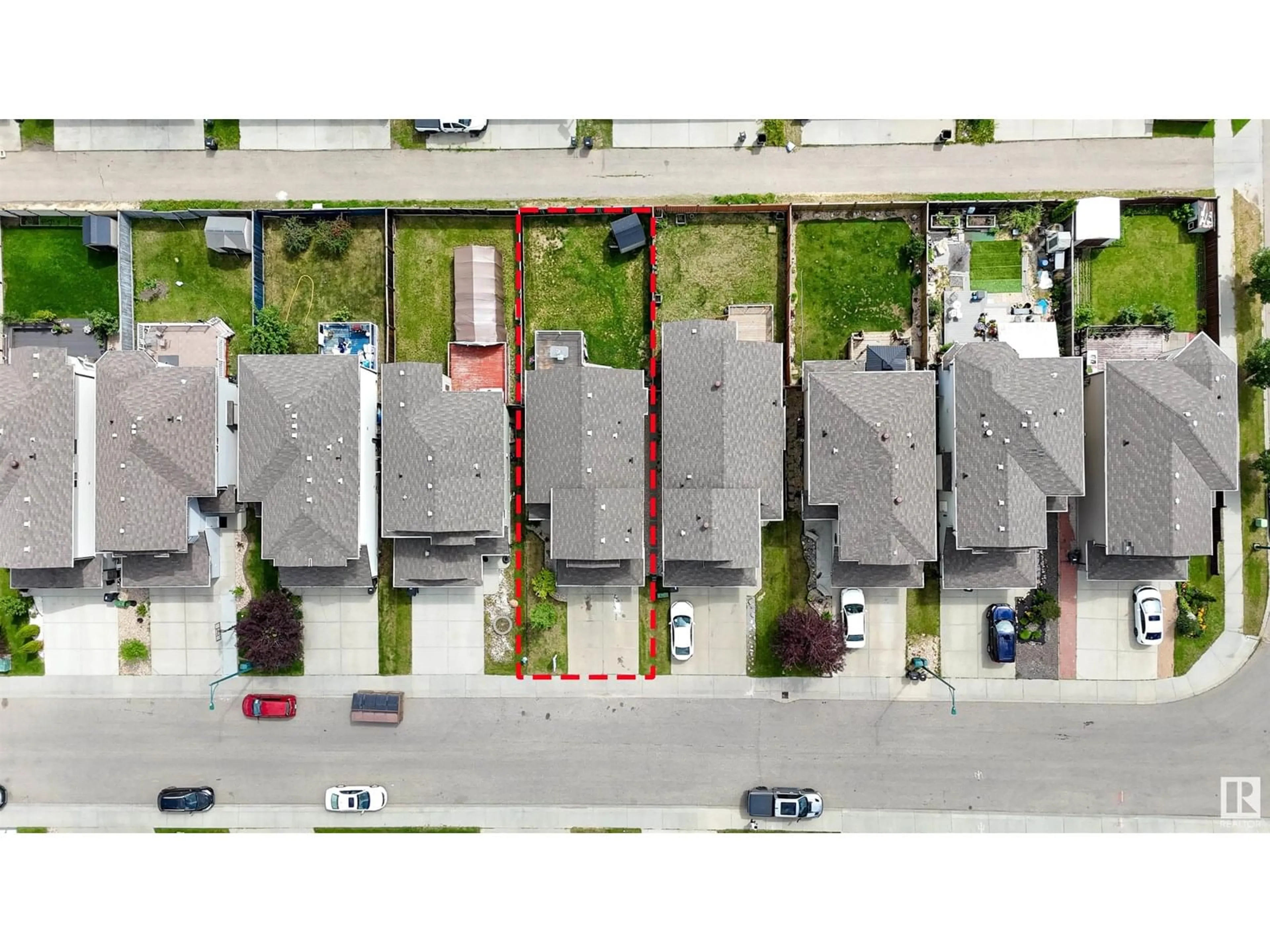 A pic from outside/outdoor area/front of a property/back of a property/a pic from drone, street for 1921 32A ST NW, Edmonton Alberta T6T0K5