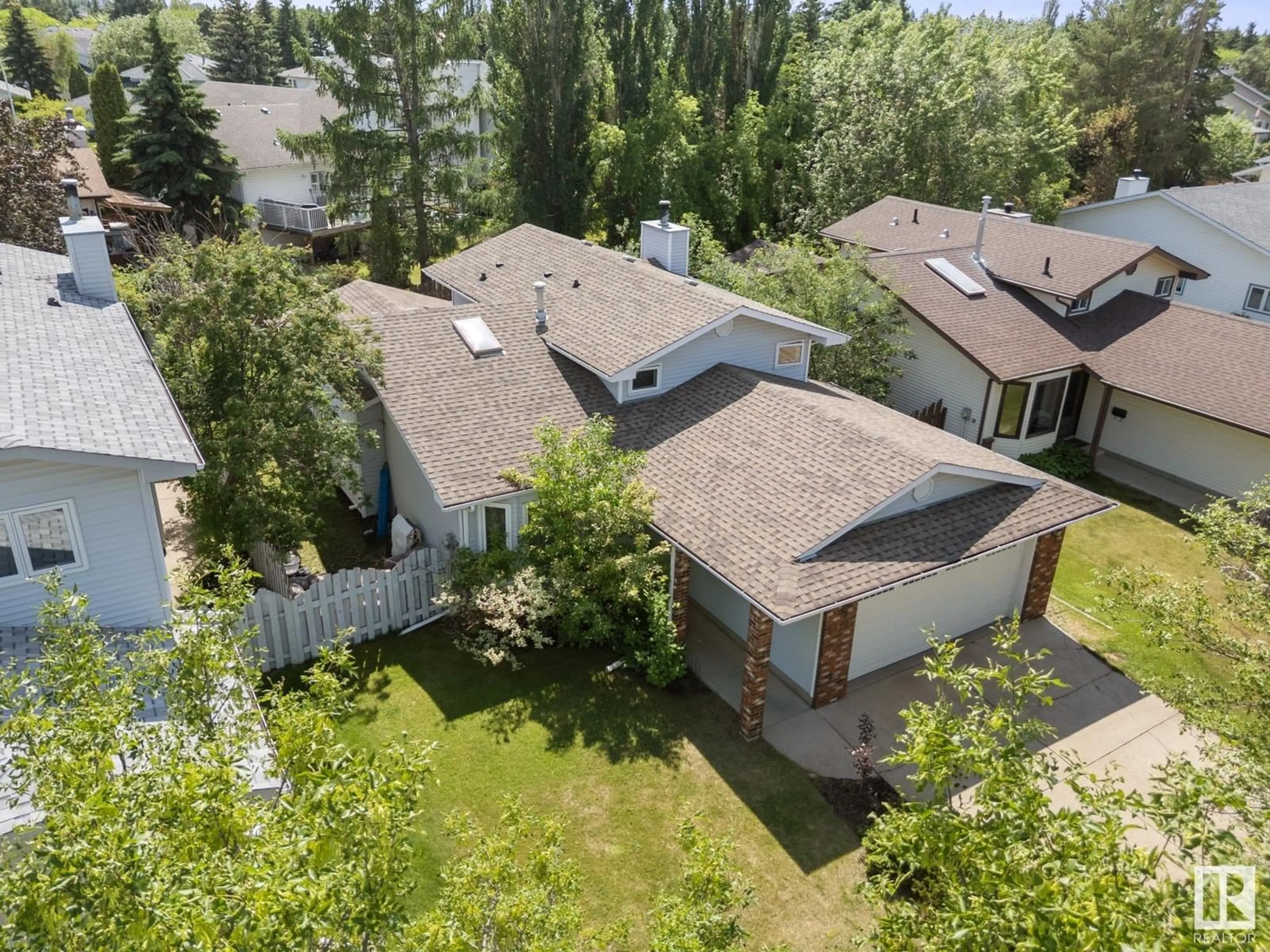 A pic from outside/outdoor area/front of a property/back of a property/a pic from drone, unknown for NW - 14815 39 AV, Edmonton Alberta T6R1J6