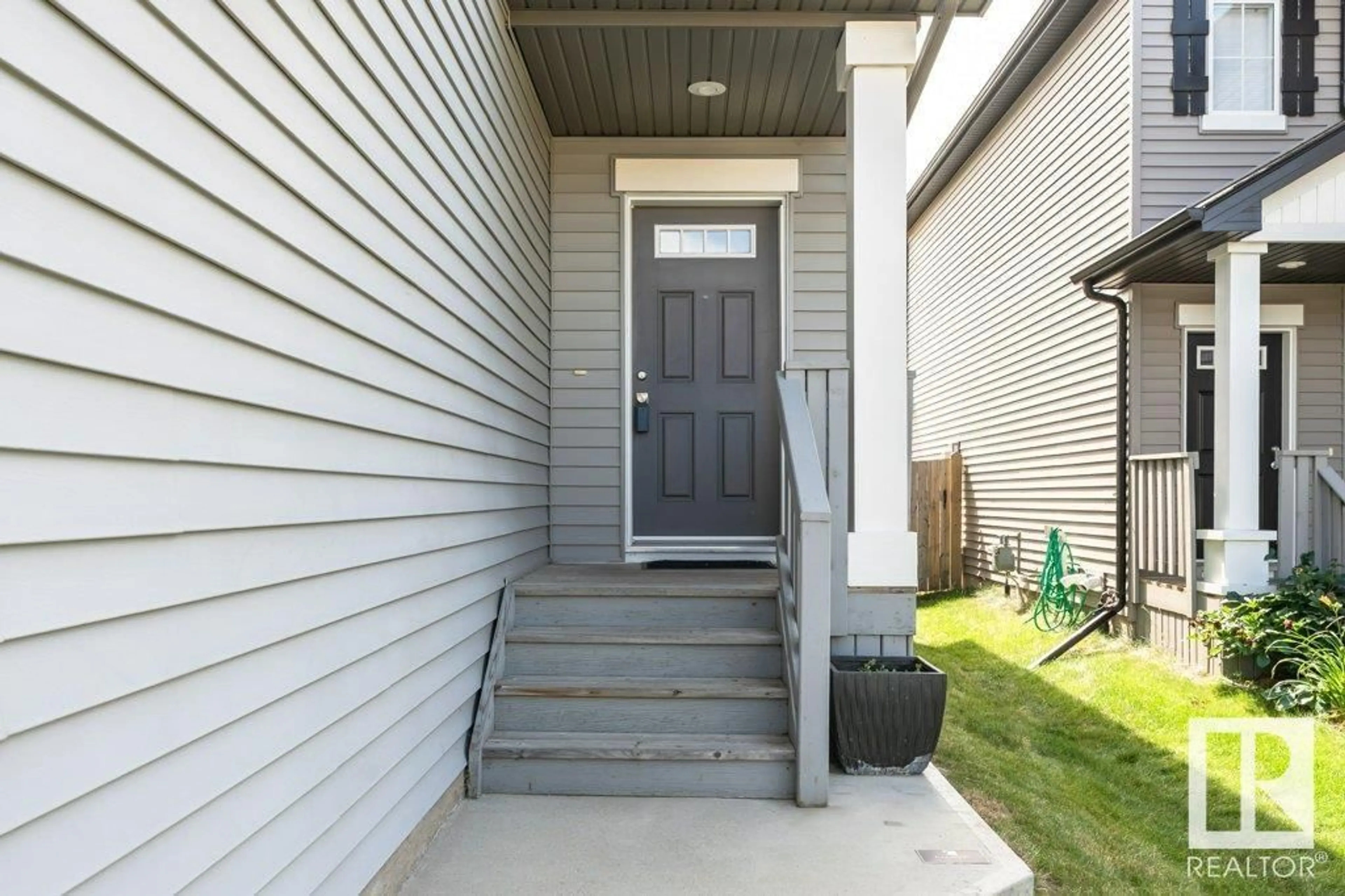 Unknown for 5309 14 AV, Edmonton Alberta T6X1S2