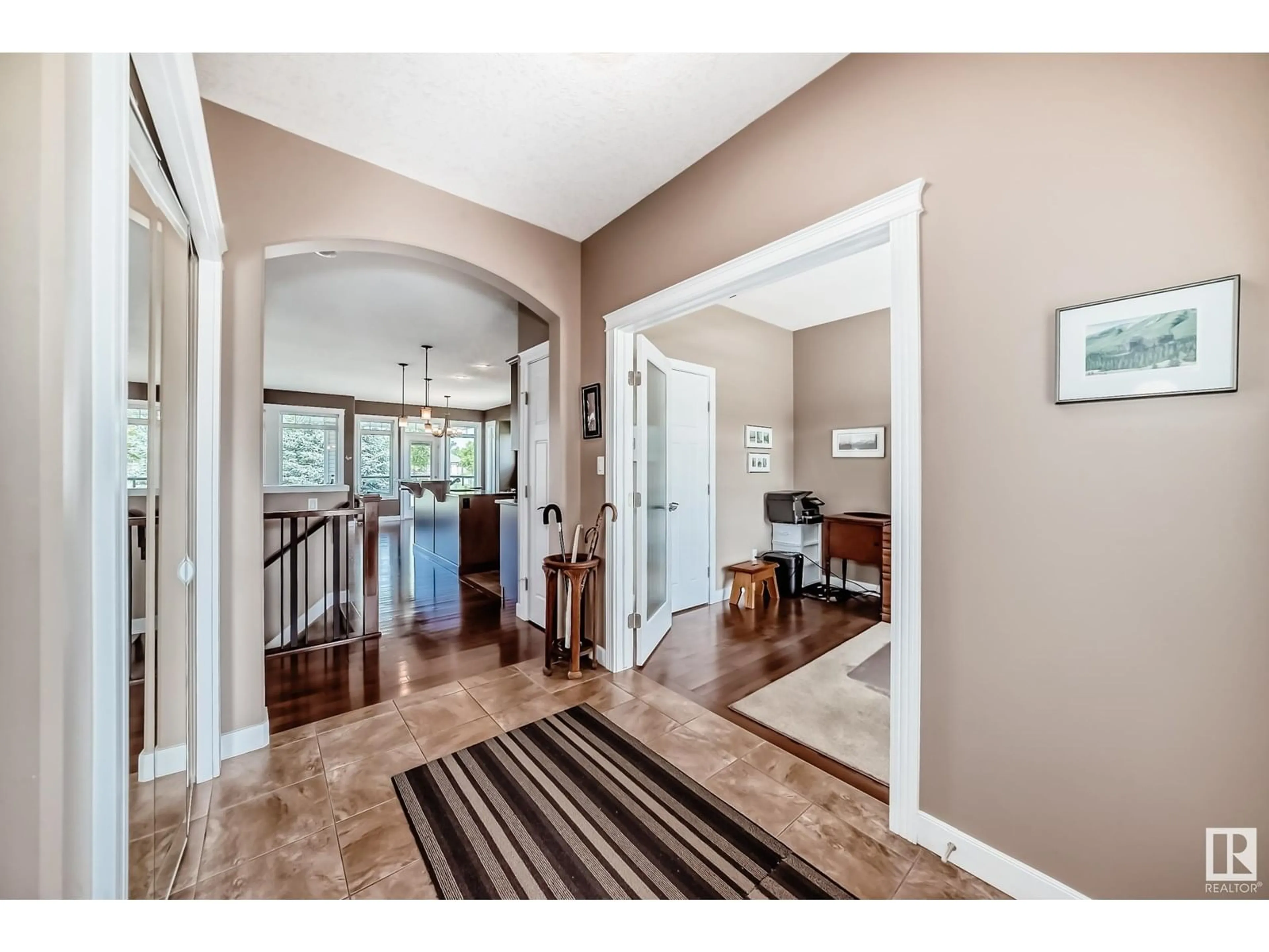 Indoor entryway for 1 LINCOLN CV, Spruce Grove Alberta T7X0N5