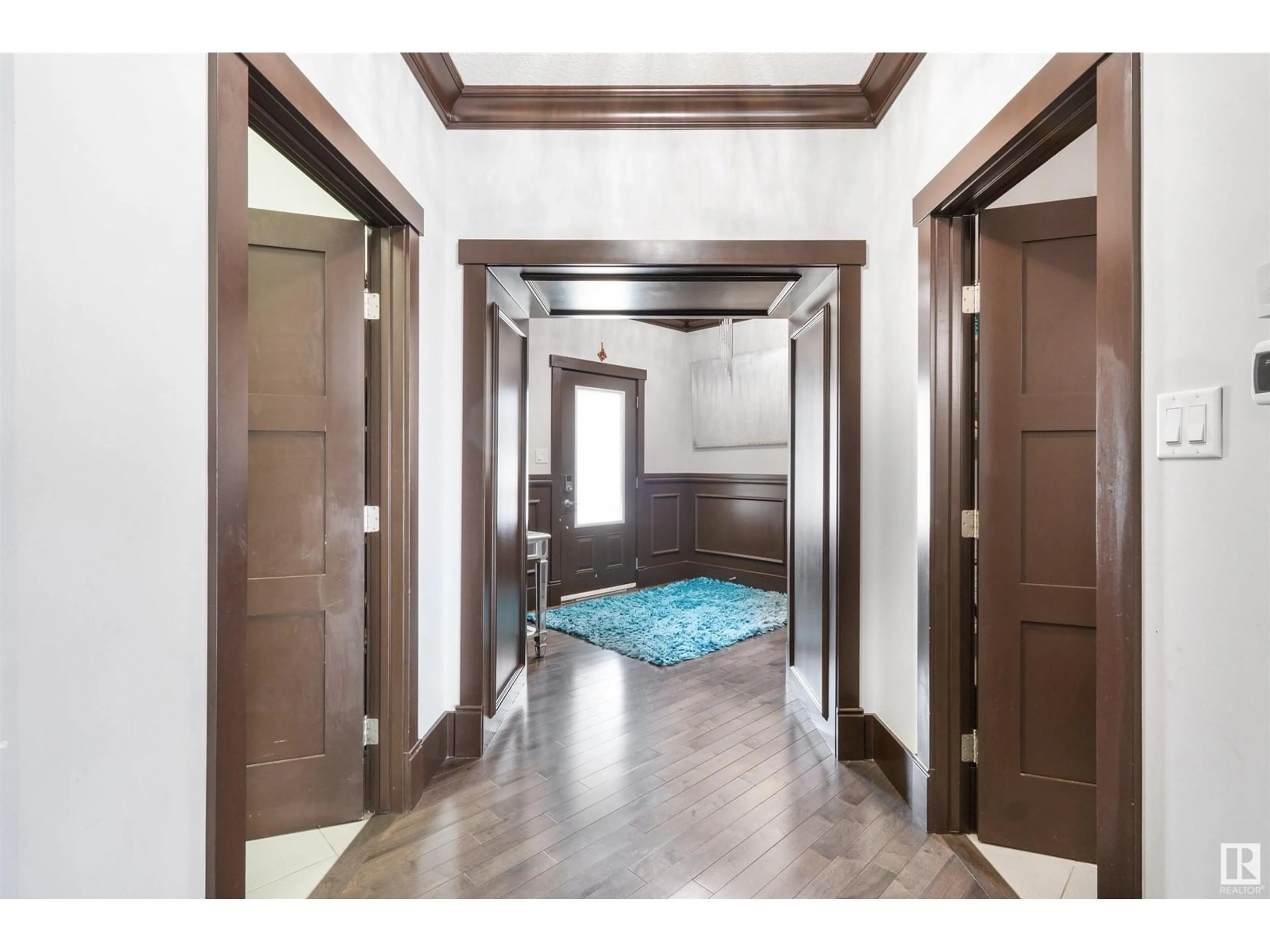 Indoor entryway for 3223 ALLAN WY, Edmonton Alberta T6W2L8