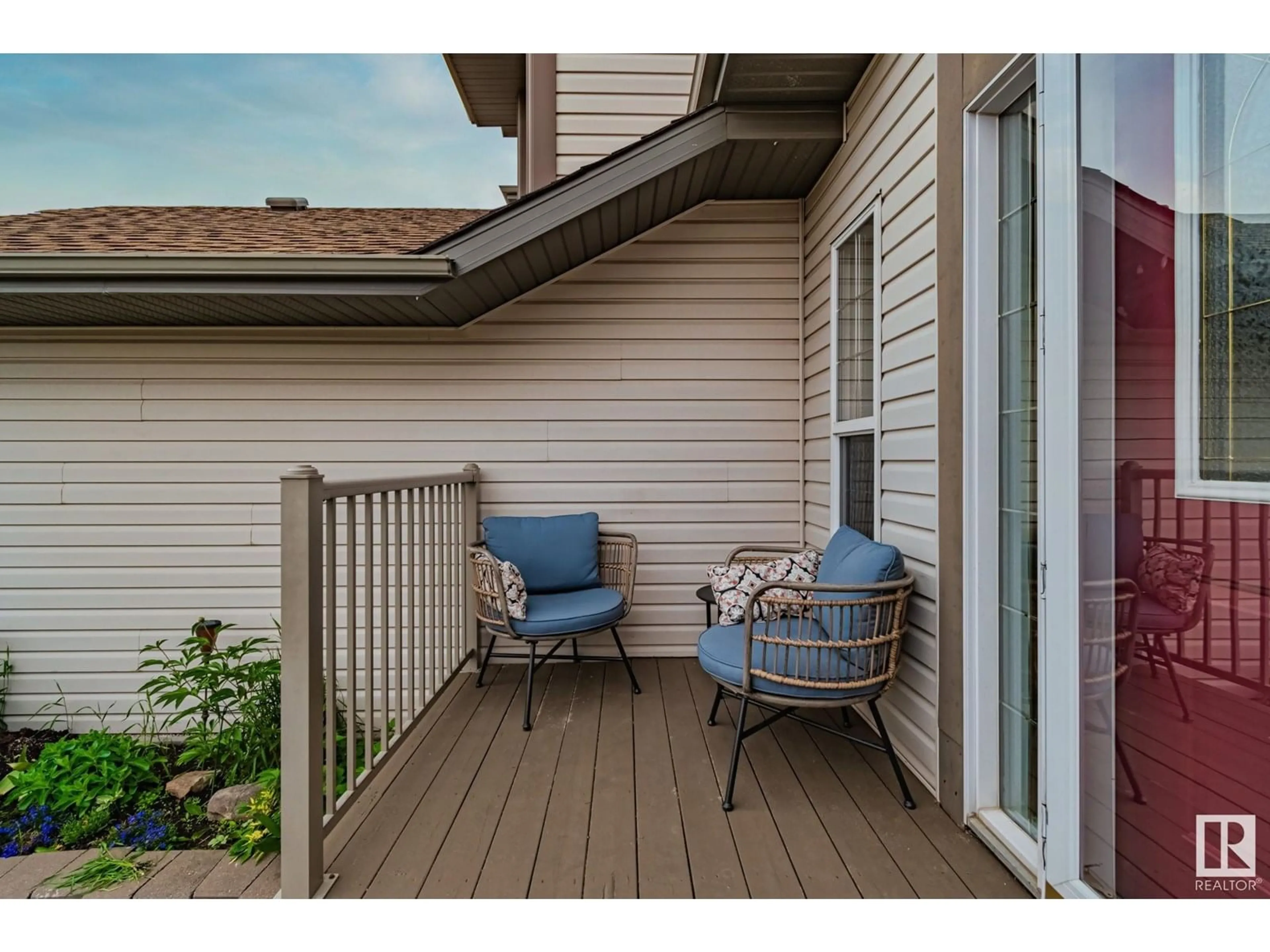 Patio, unknown for 607 MEADOWVIEW CR, Sherwood Park Alberta T8H1Y9