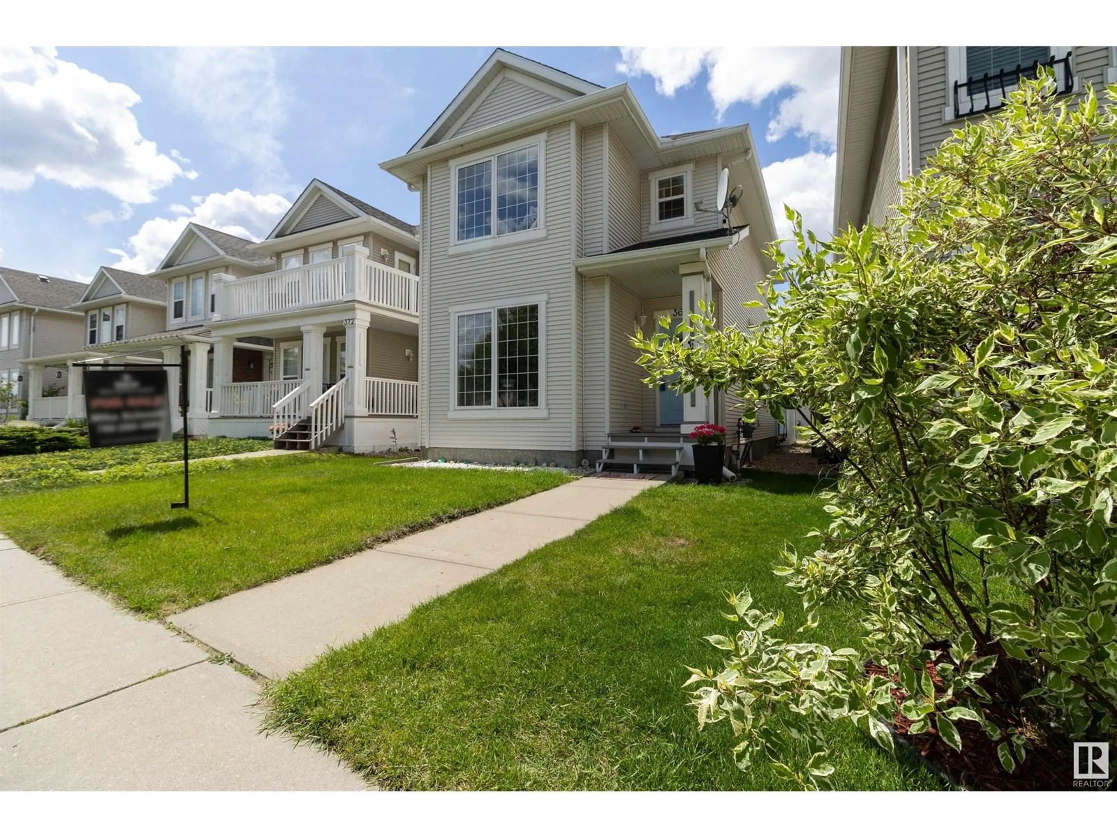 Home with vinyl exterior material, street for 368 BOTHWELL DR, Sherwood Park Alberta T8H2M6