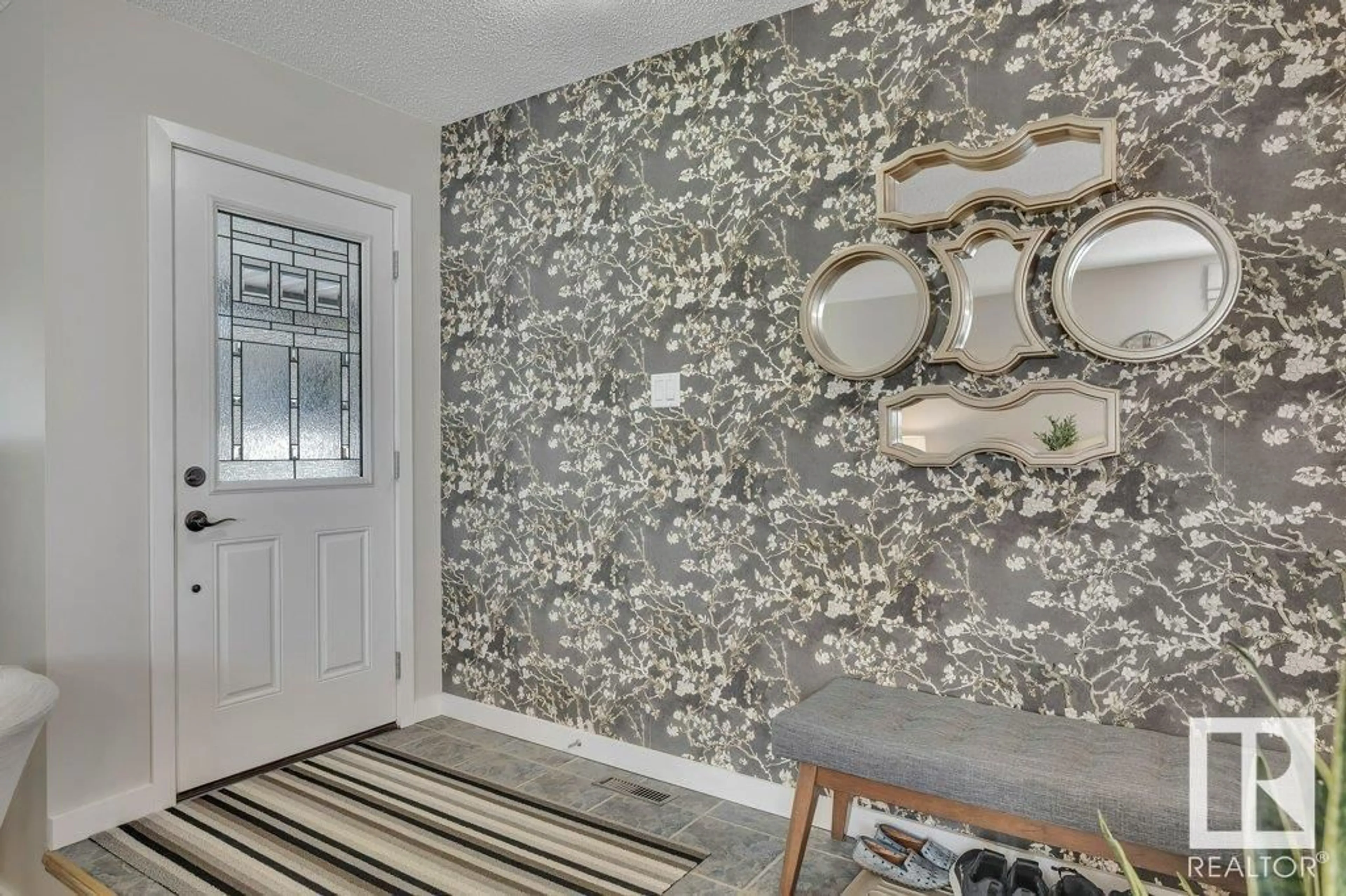 Indoor entryway for 60 FLINT CR, St. Albert Alberta T8N1Y8