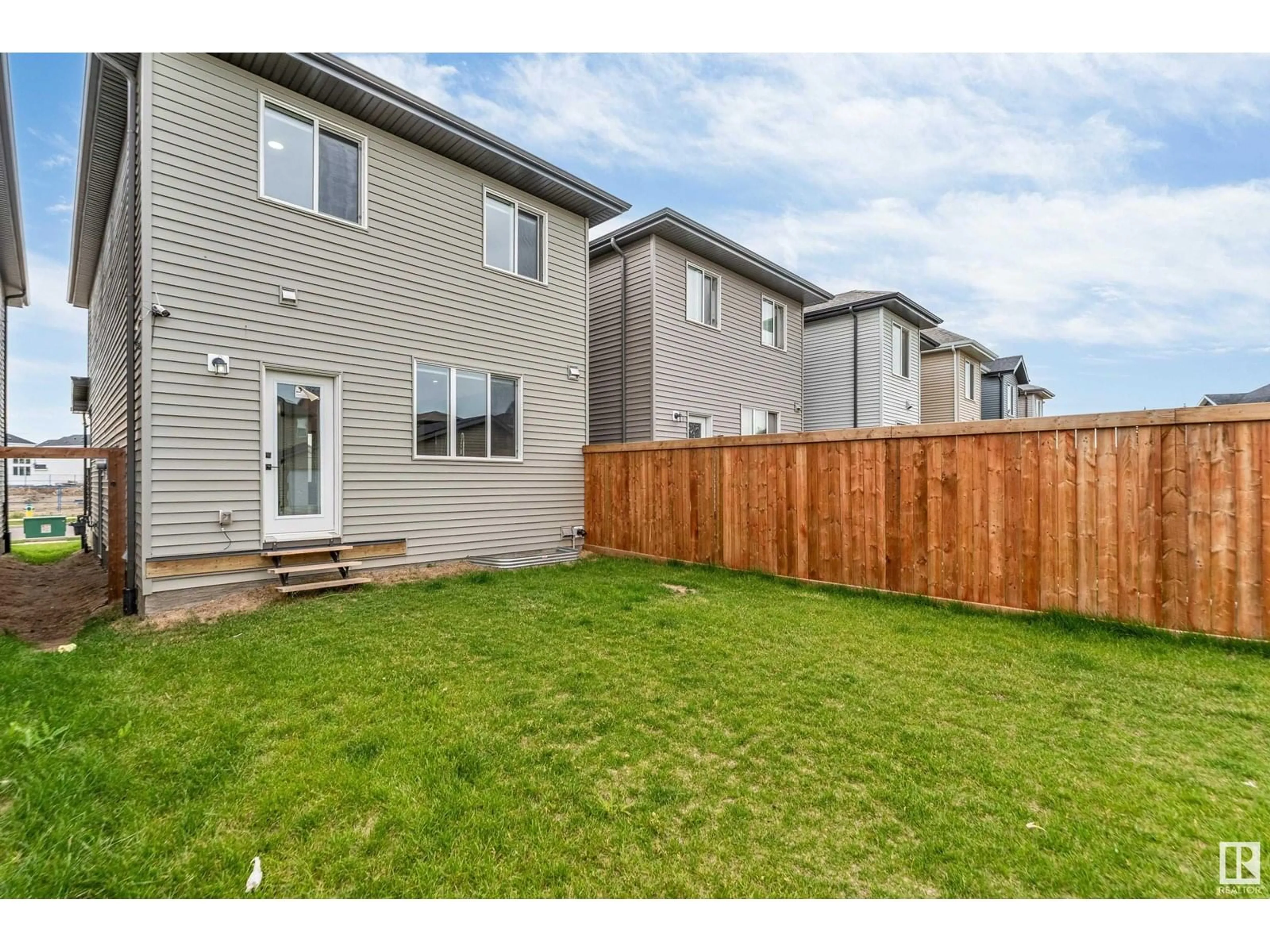 Patio, street for 1689 CAVANAGH BV, Edmonton Alberta T6W4S6