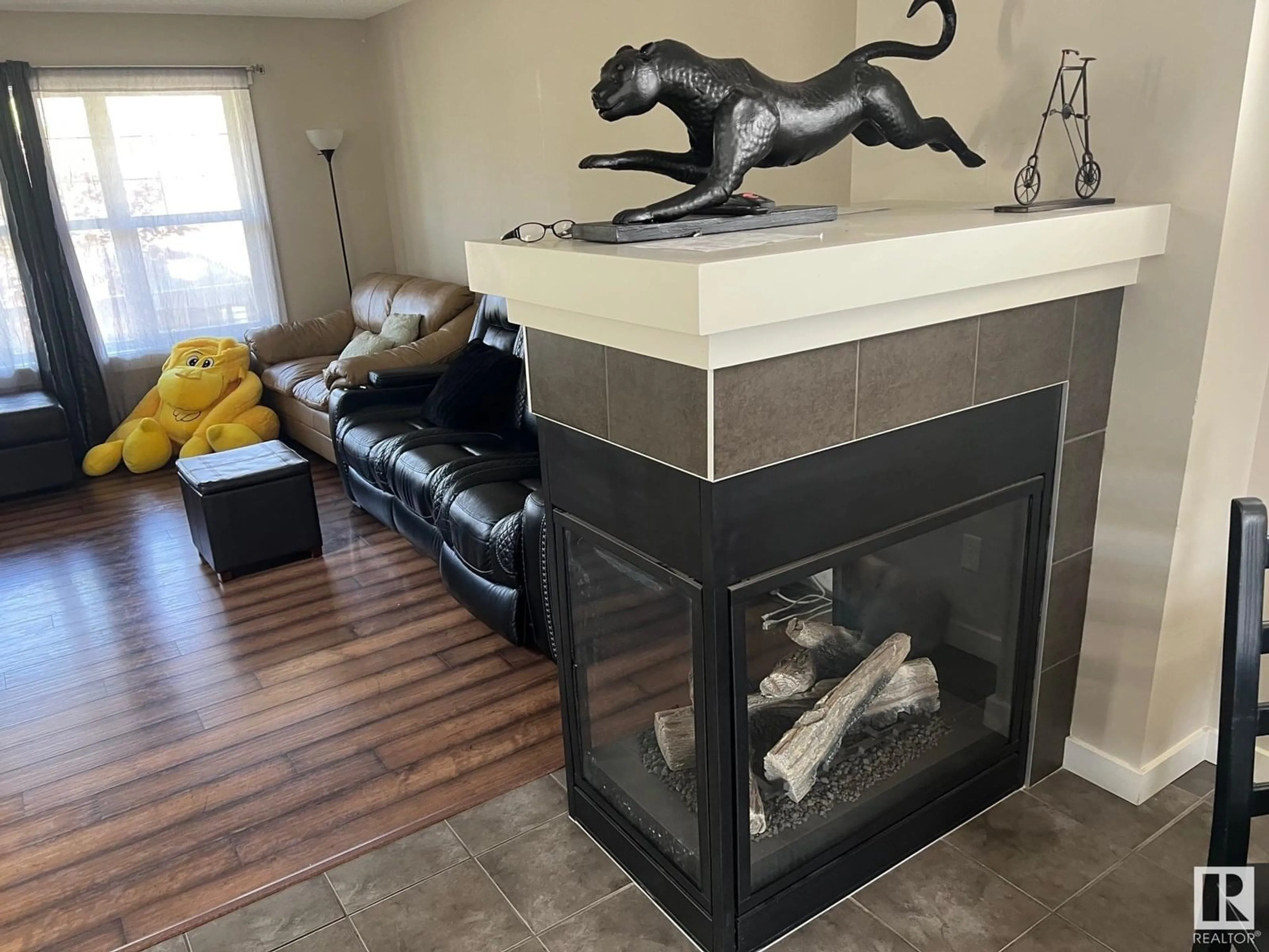 A pic of a room for SW - 5135 1A AV, Edmonton Alberta T5X0X3