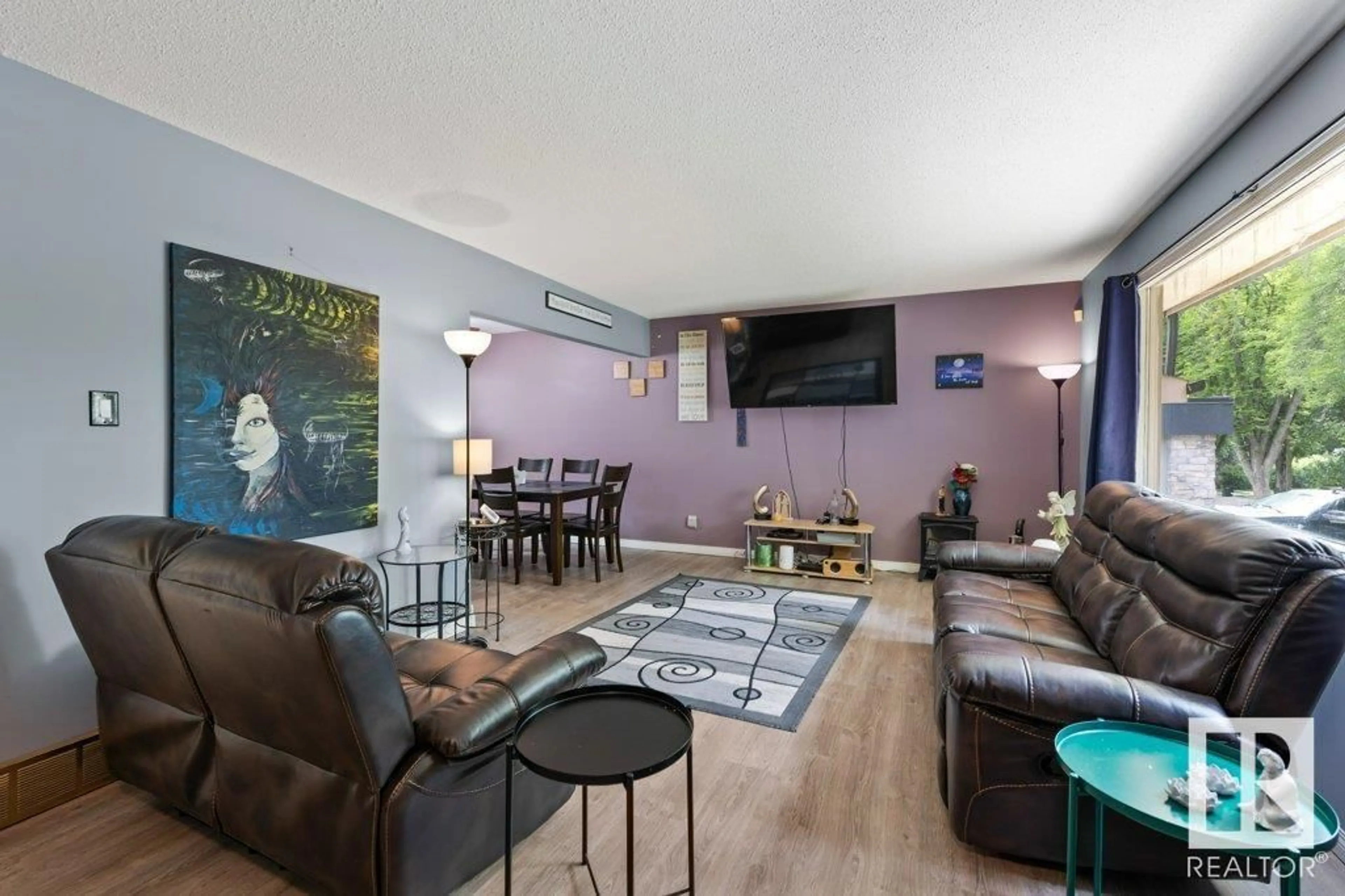 Living room with furniture, unknown for 6 SYLVAN DR, St. Albert Alberta T8N0G8