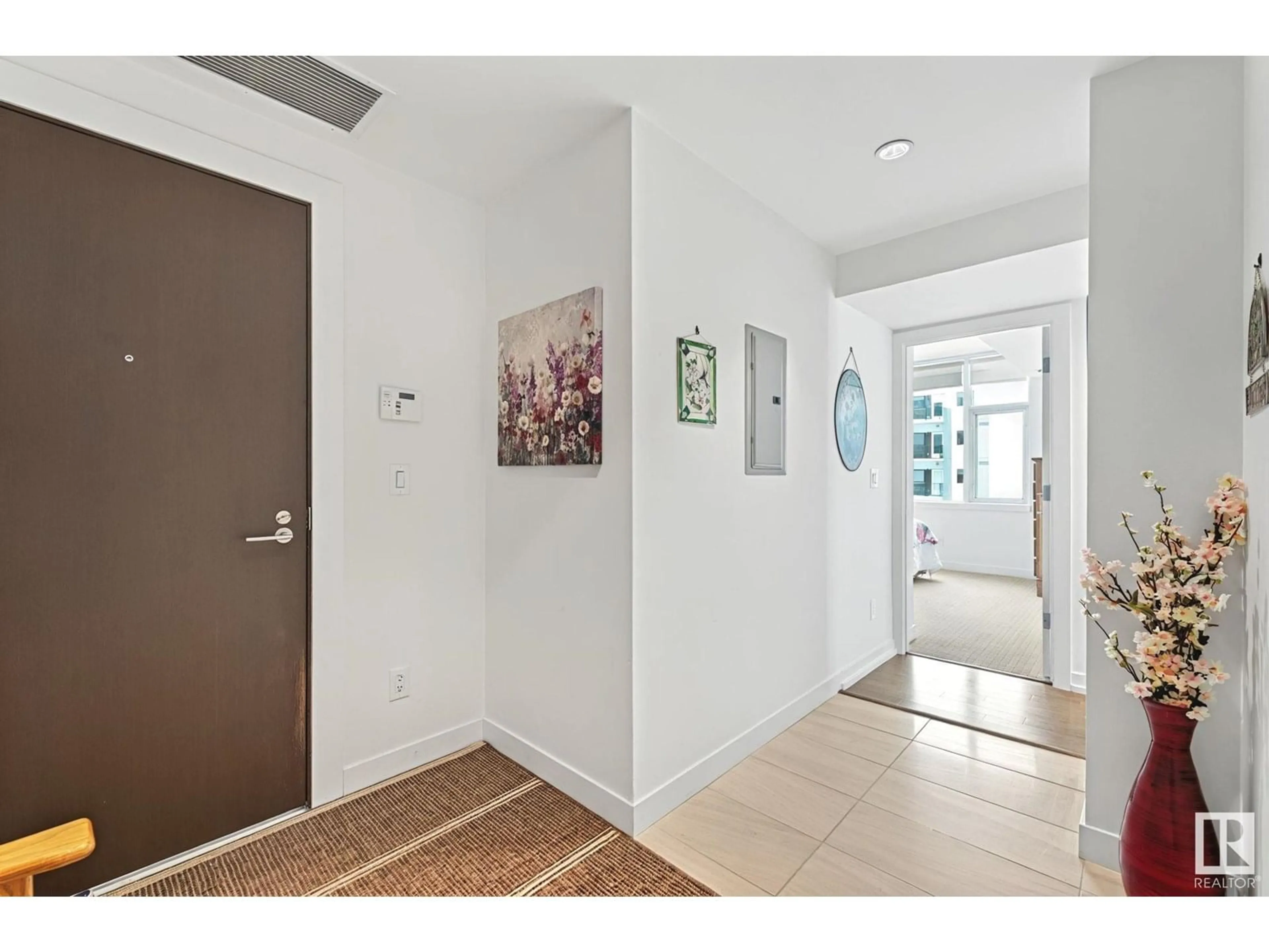 Indoor entryway for 506 - 2612 109 ST, Edmonton Alberta T6J3S9