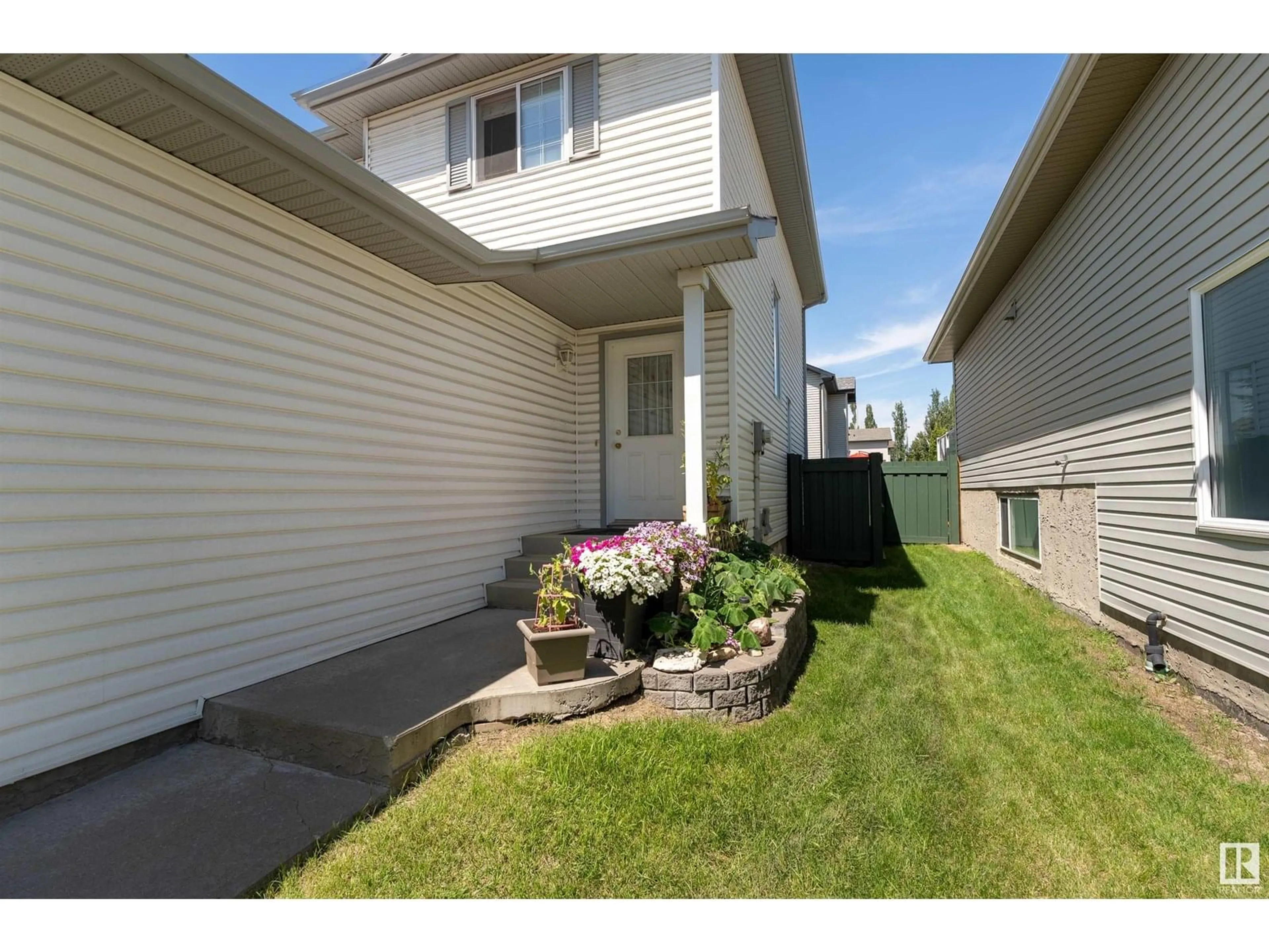Unknown for 2026 GARNETT WY, Edmonton Alberta T5T6R1