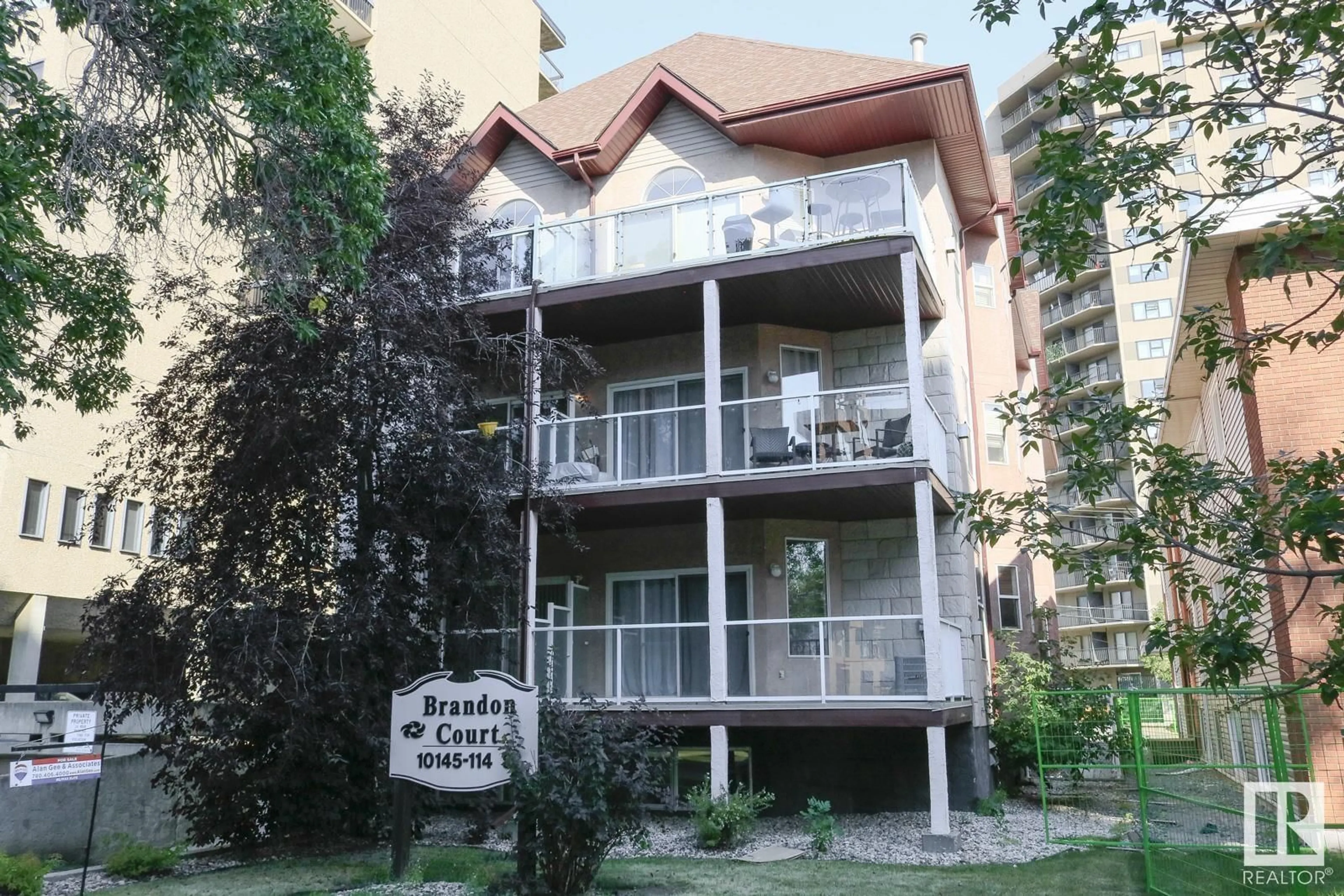 Balcony in the apartment, building for #100 - 10145 114 ST, Edmonton Alberta T5K1R8